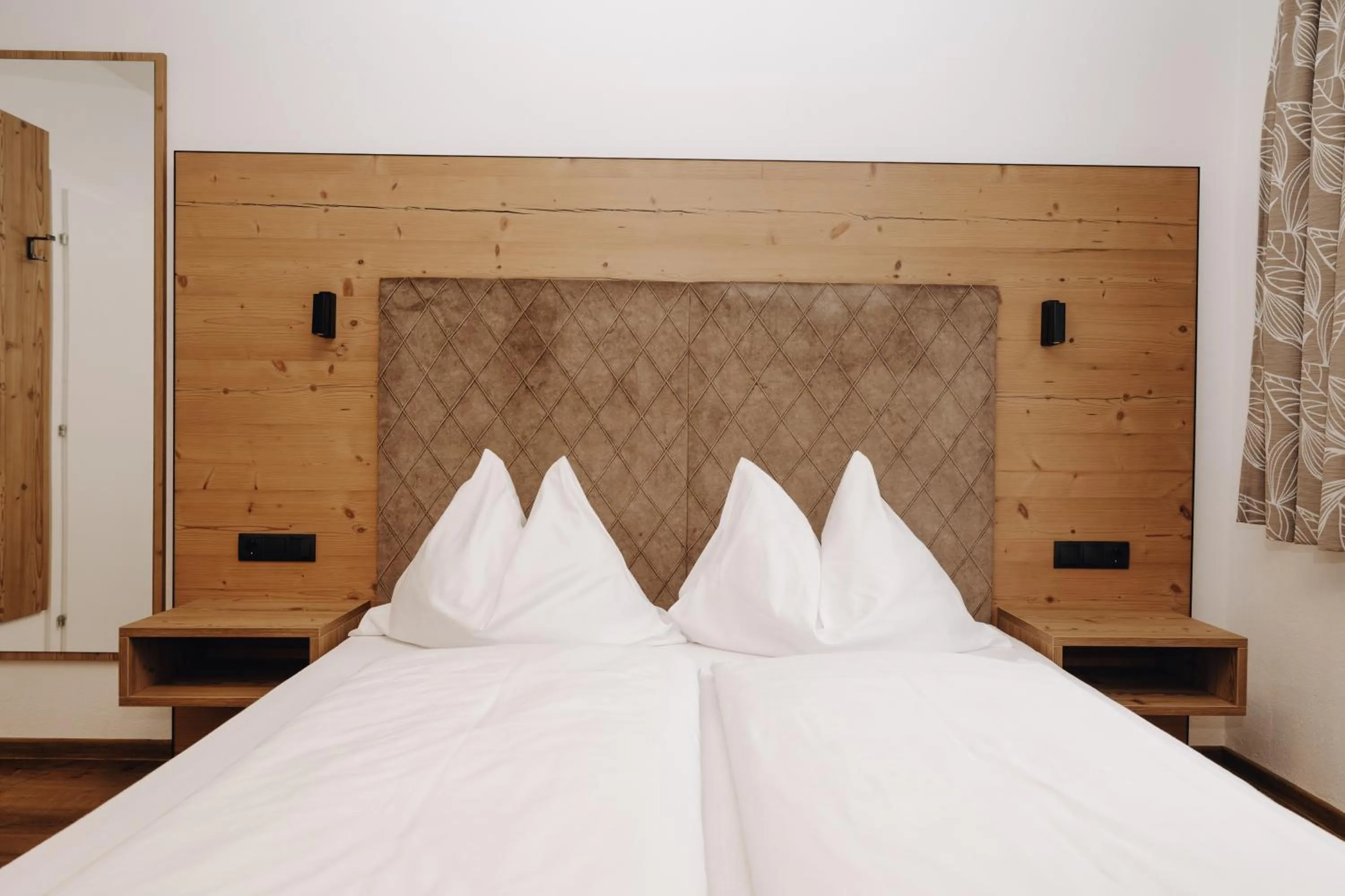 Bed in Hotel Garni Tannenhof