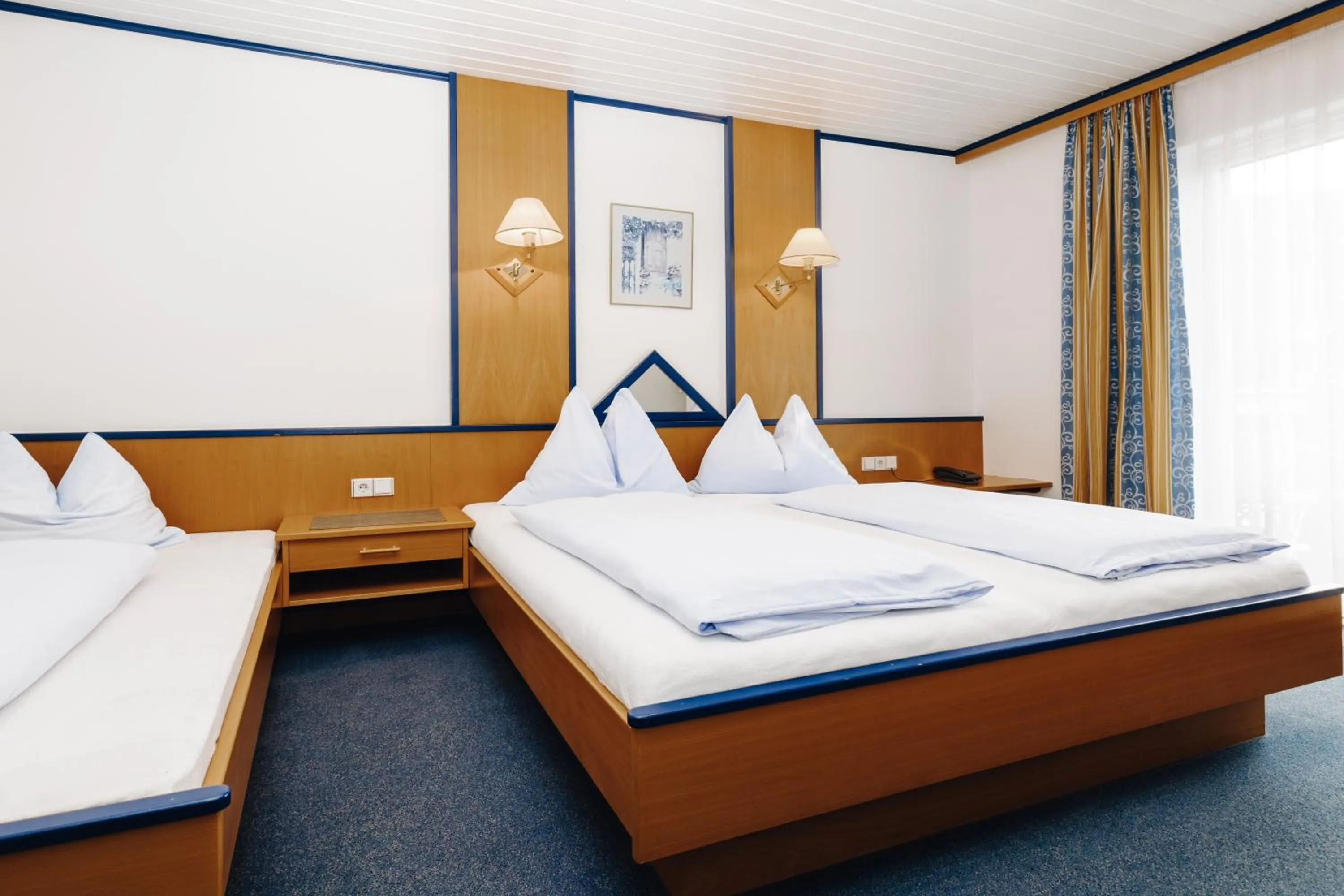 Bed in Hotel Garni Tannenhof
