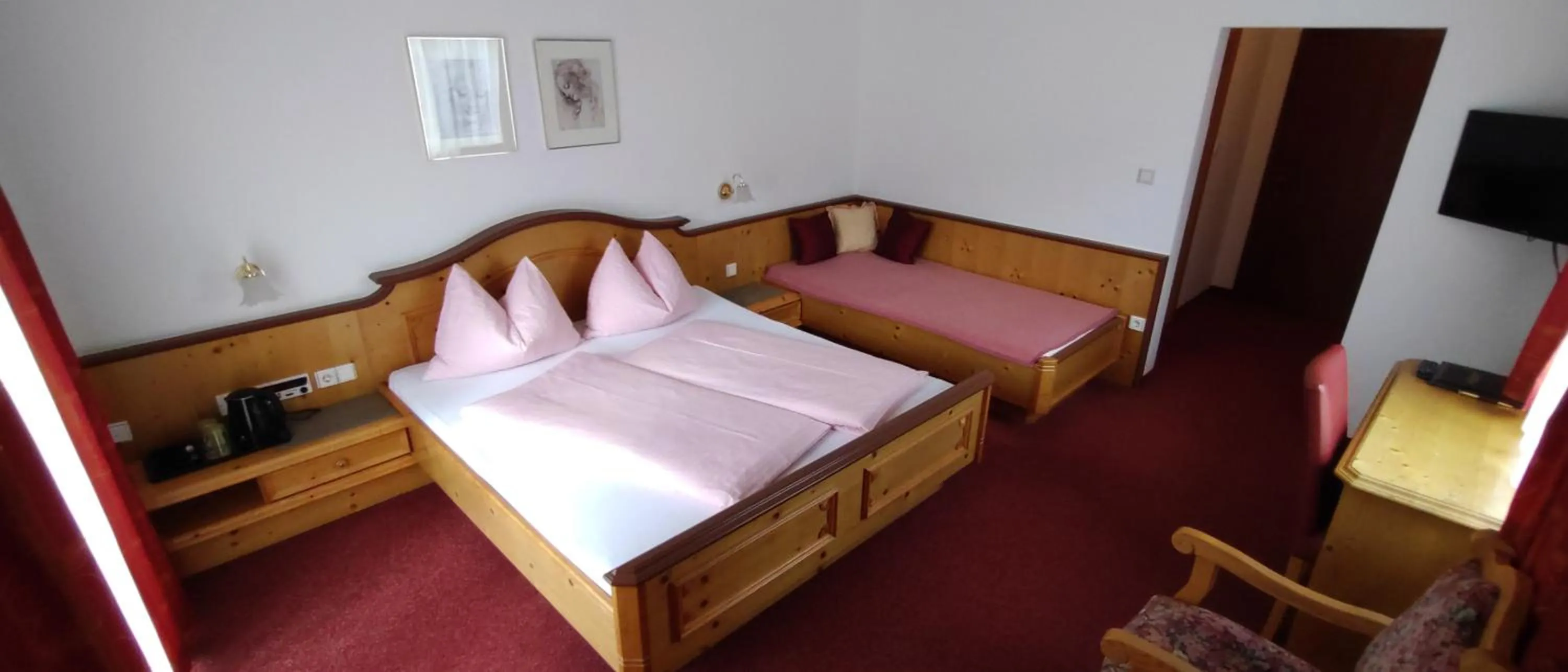 Bed in Hotel Garni Tannenhof