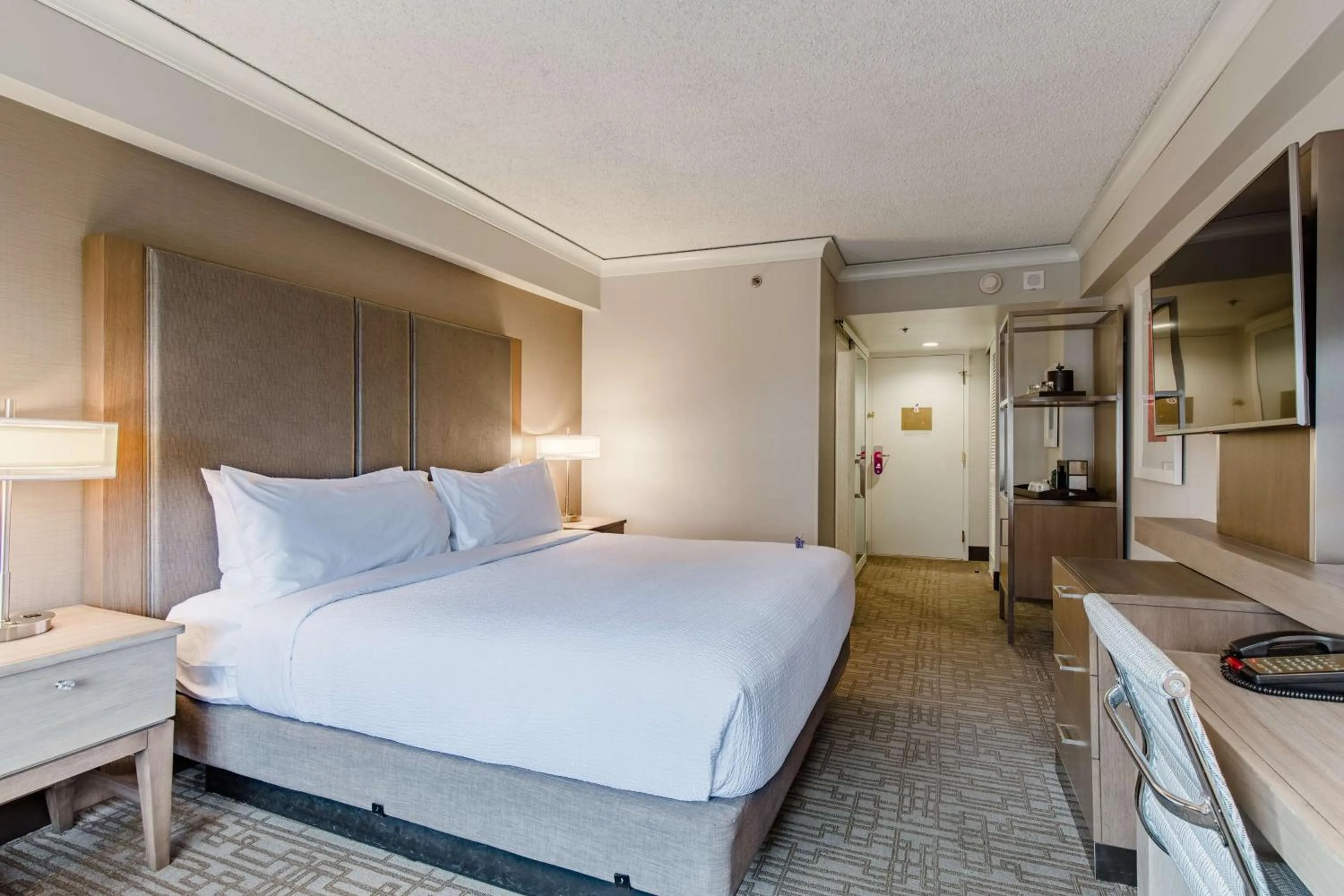Bedroom, Bed in Coast Seattle Downtown Hotel by APA