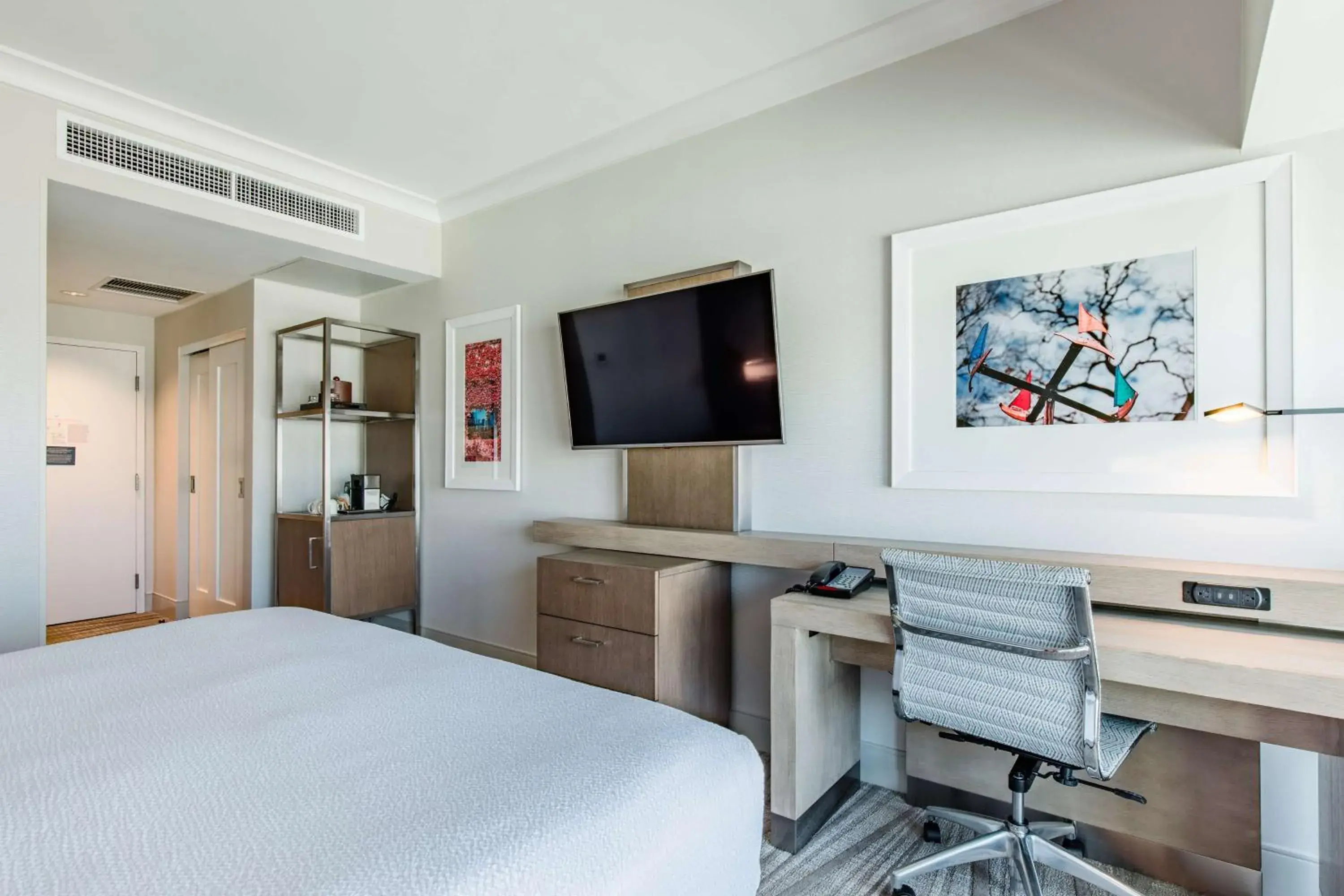 Bedroom, Bed in Coast Seattle Downtown Hotel by APA Bedroom, Bed in Coast Seattle Downtown Hotel by APA