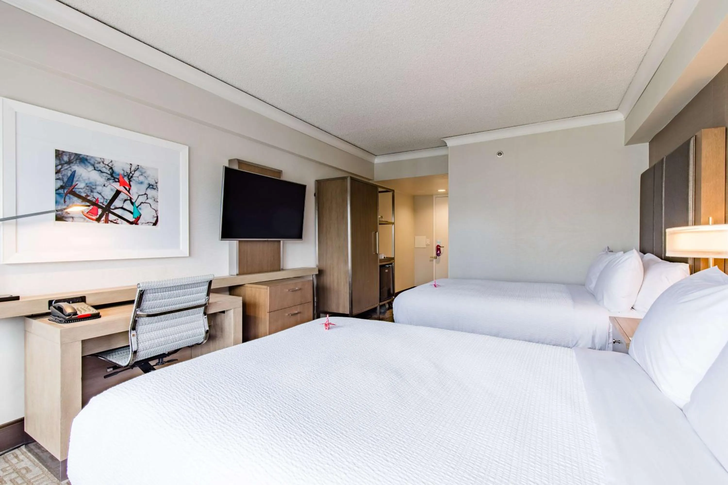 Bedroom, Bed in Coast Seattle Downtown Hotel by APA