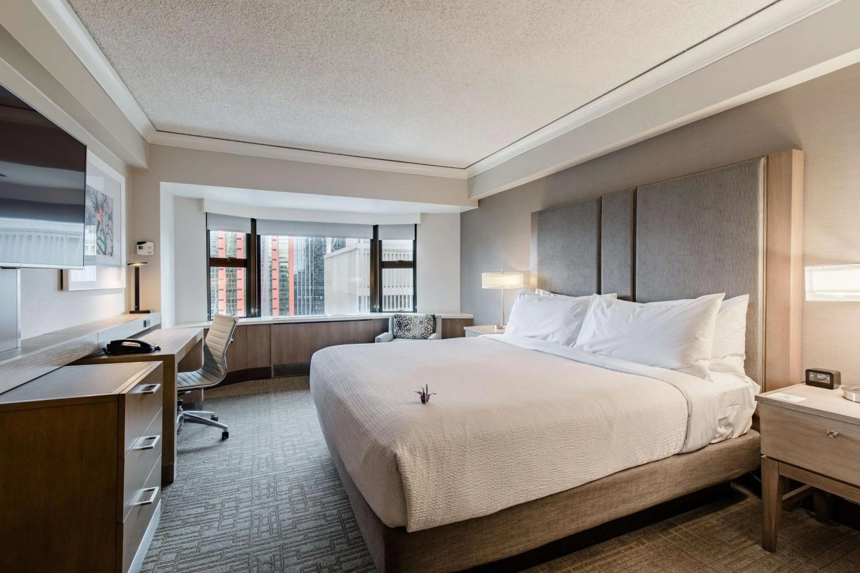 Bedroom, Bed in Coast Seattle Downtown Hotel by APA