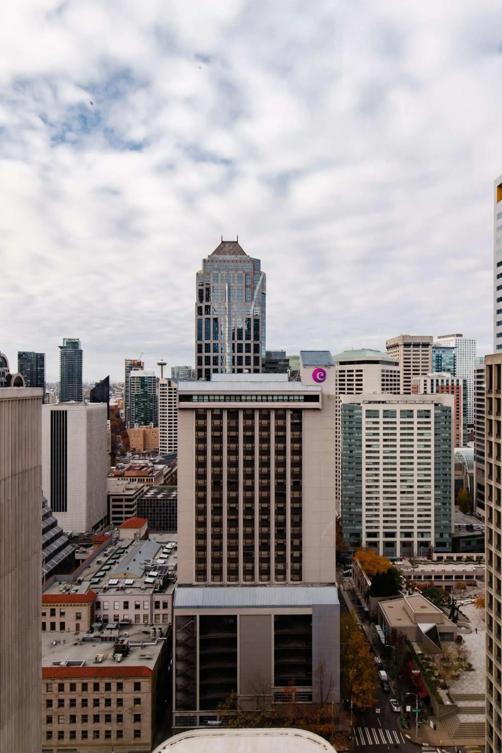 Property building in Coast Seattle Downtown Hotel by APA Property building in Coast Seattle Downtown Hotel by APA