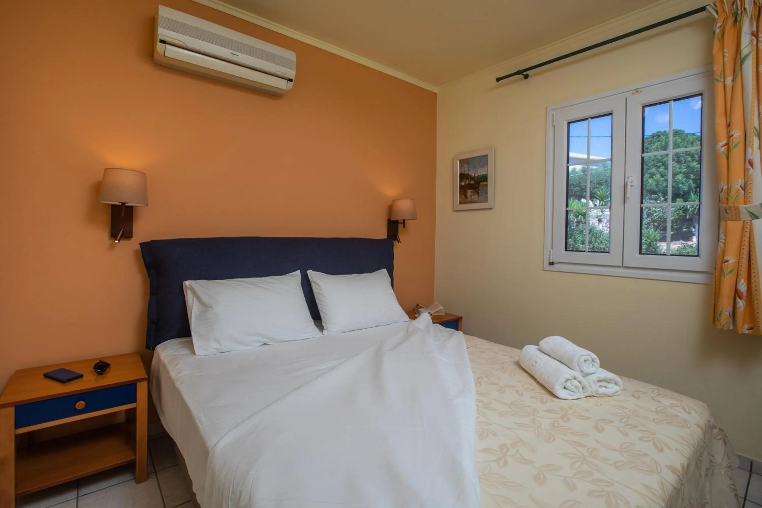 Bedroom, Bed in Garbis Villas & Apartments