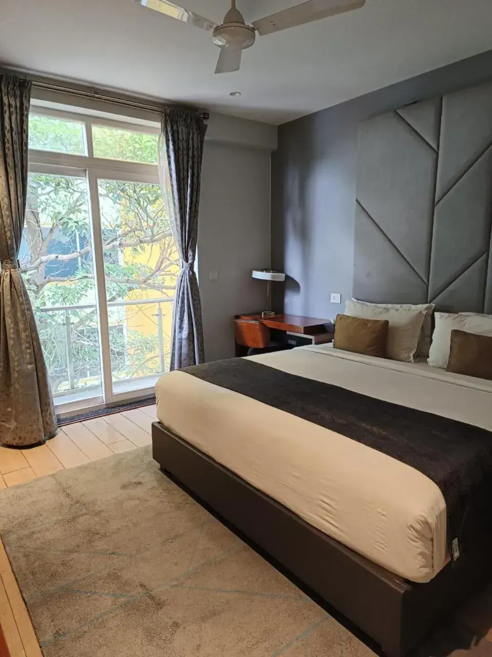 Elite Room with Balcony - single occupancy in De Mandarin Elite Room with Balcony - single occupancy in De Mandarin