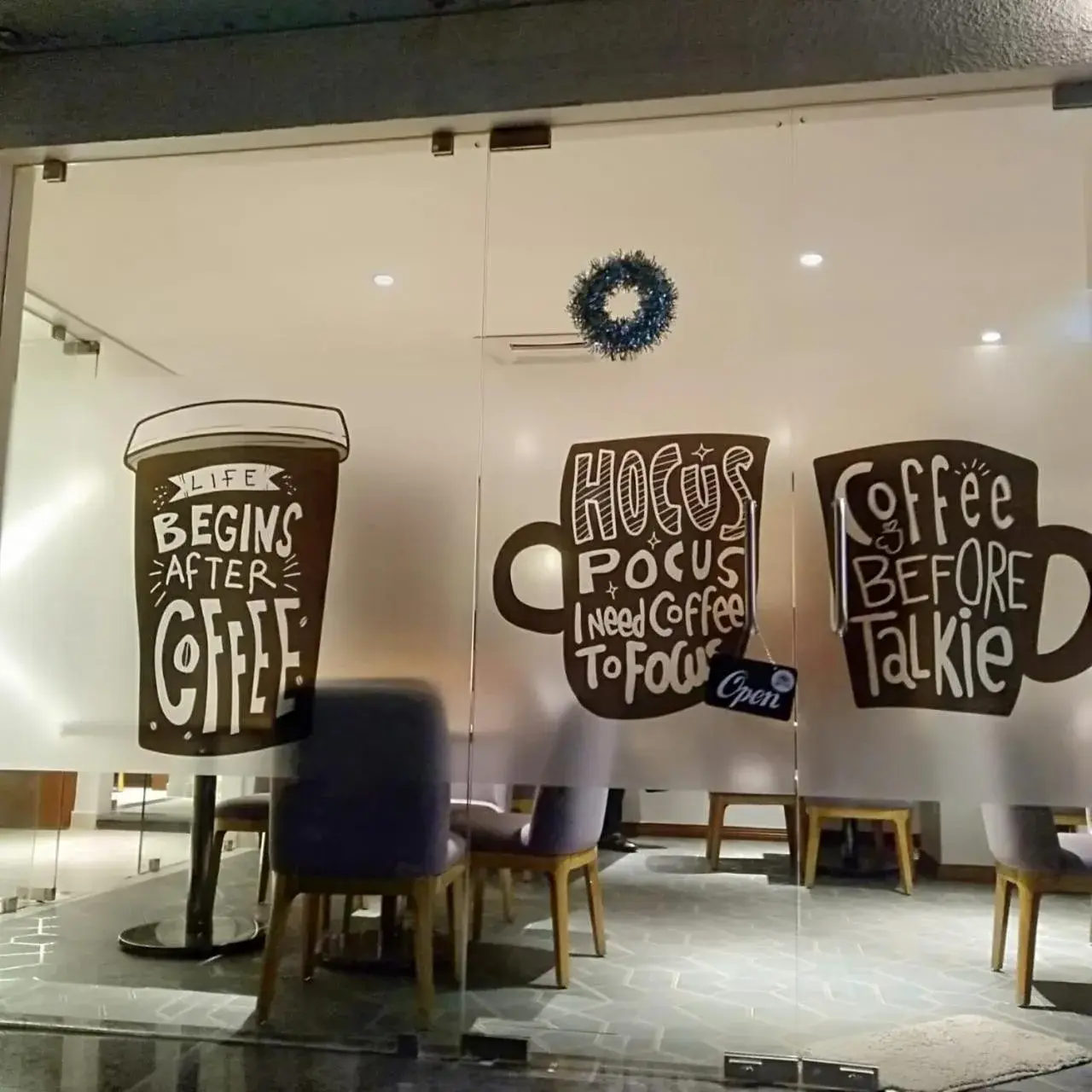 Facade/entrance in De Mandarin Facade/entrance in De Mandarin