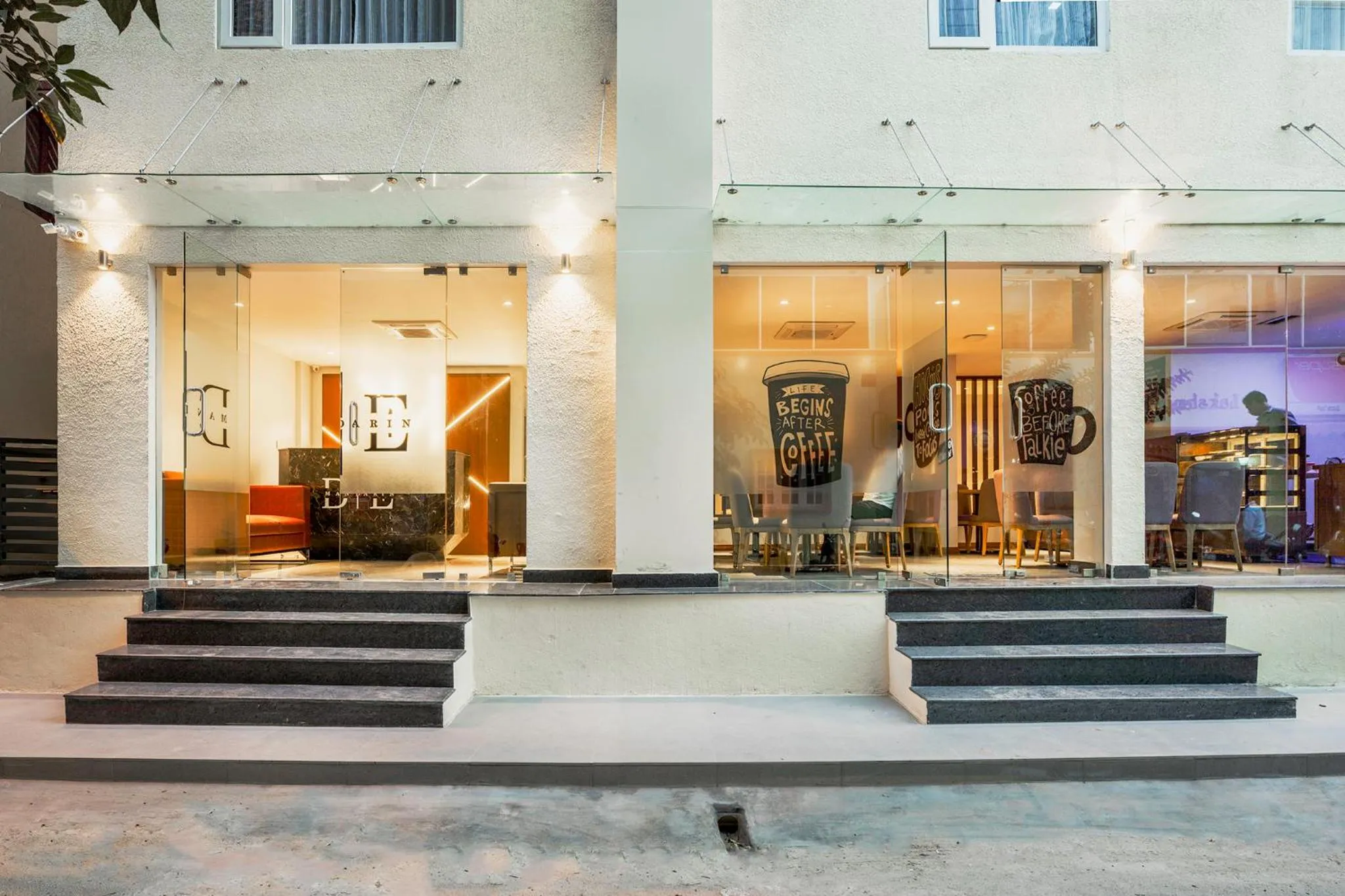 Facade/entrance in De Mandarin