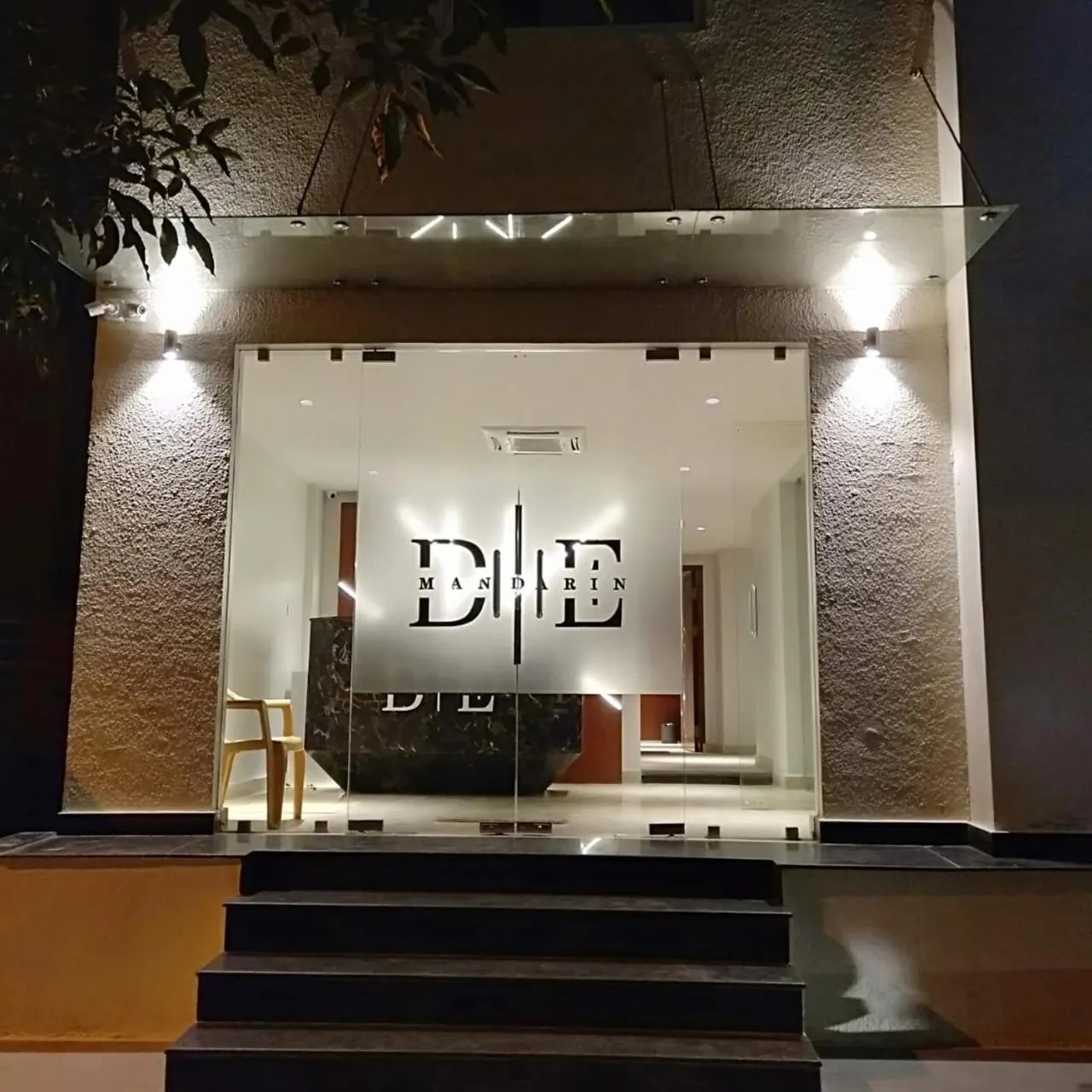 Facade/entrance in De Mandarin