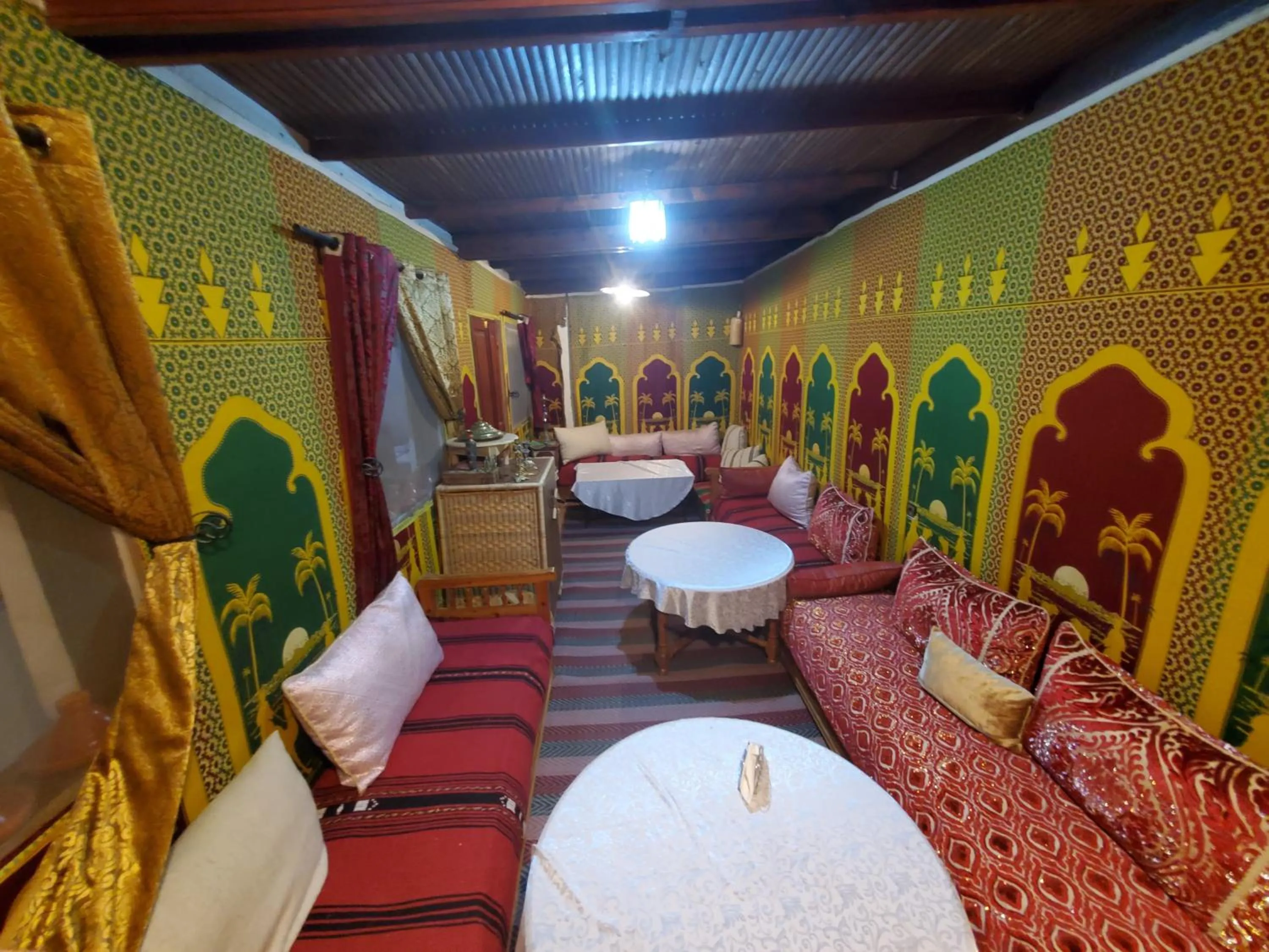 Restaurant/places to eat in Riad Lalla Marrakech