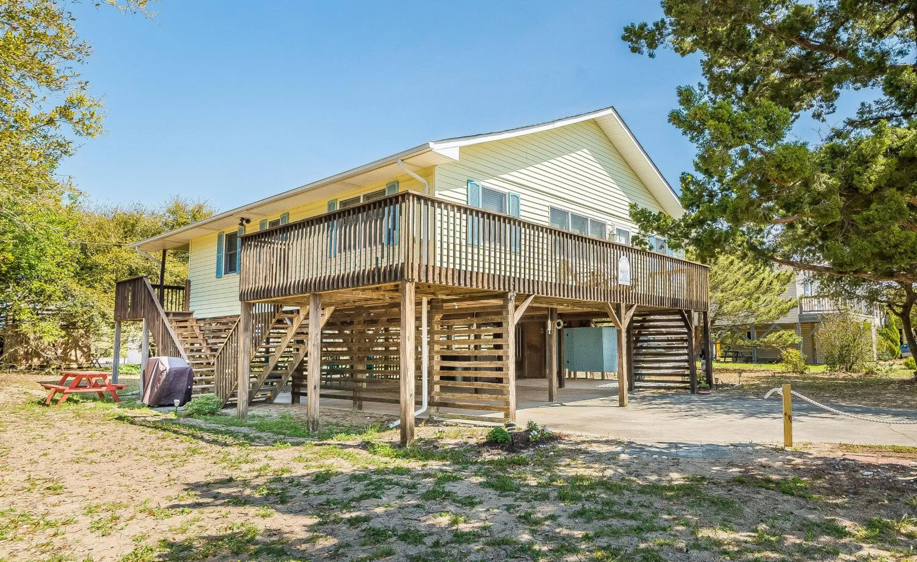 Landing Pad - Kill Devil Hills, Oceanside, 350 Yards to Beach, Flex Stays, 4 BR Landing Pad - Kill Devil Hills, Oceanside, 350 Yards to Beach, Flex Stays, 4 BR