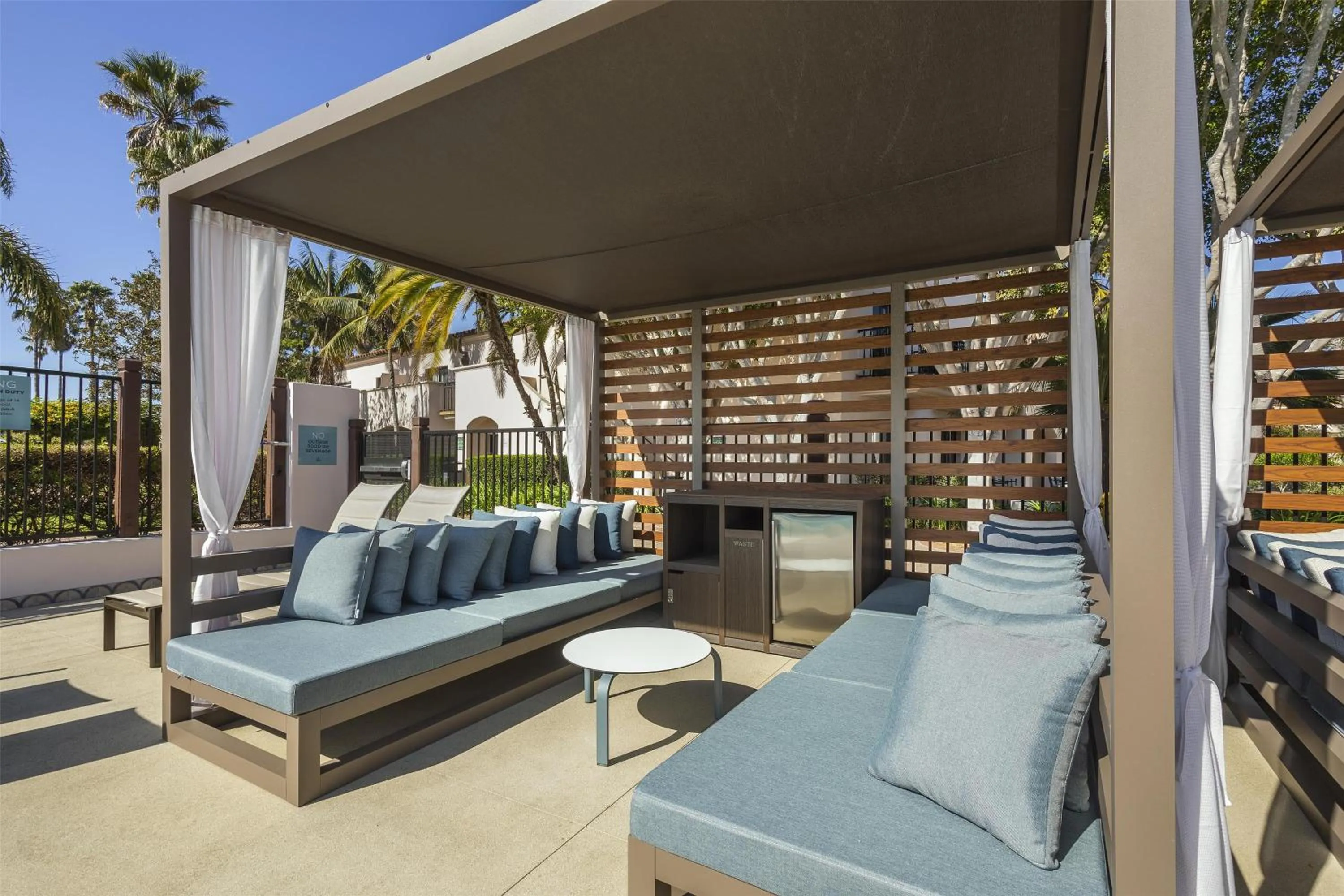 Pool view in Hilton Santa Barbara Beachfront Resort
