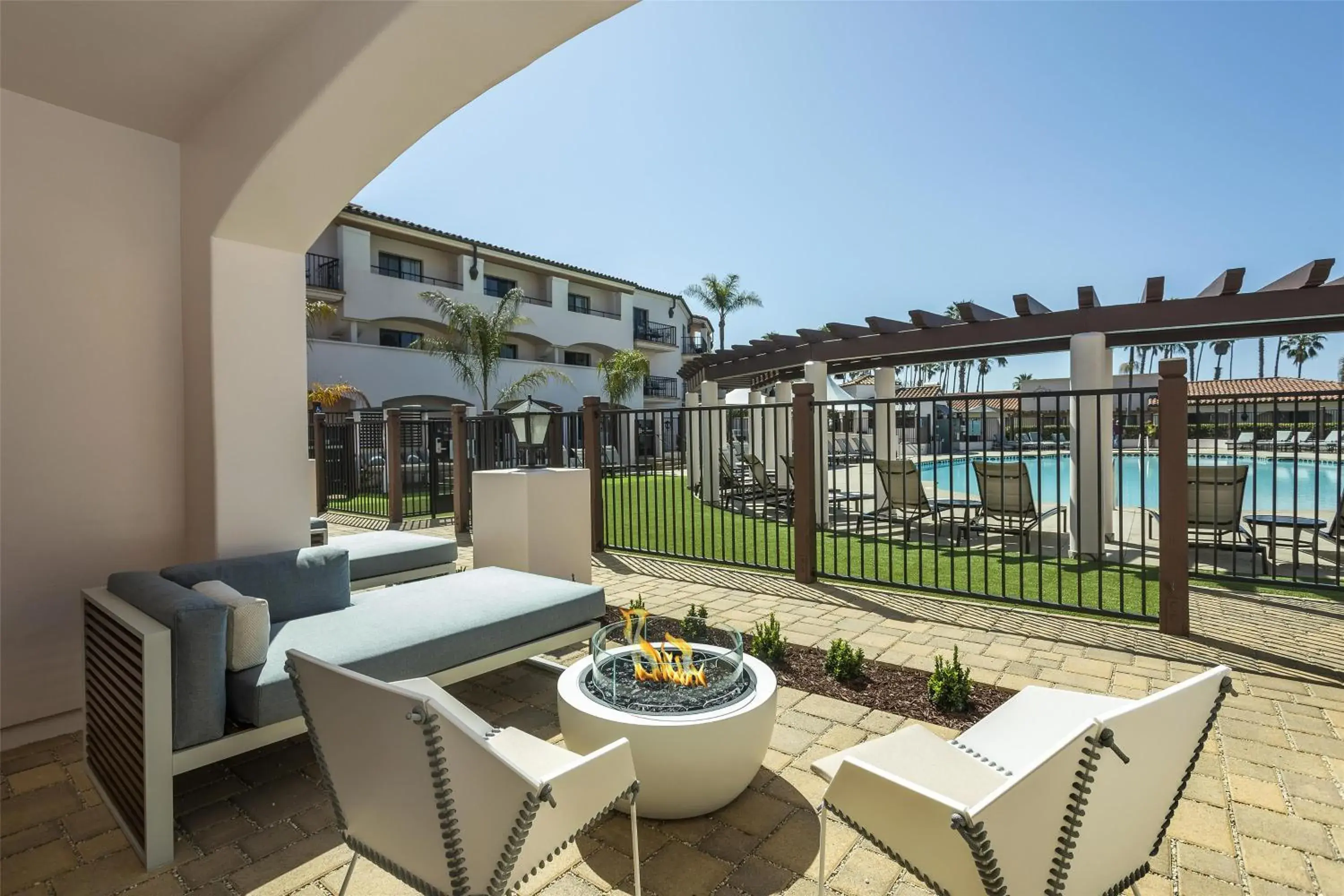 King Room Cabana in Hilton Santa Barbara Beachfront Resort King Room Cabana in Hilton Santa Barbara Beachfront Resort