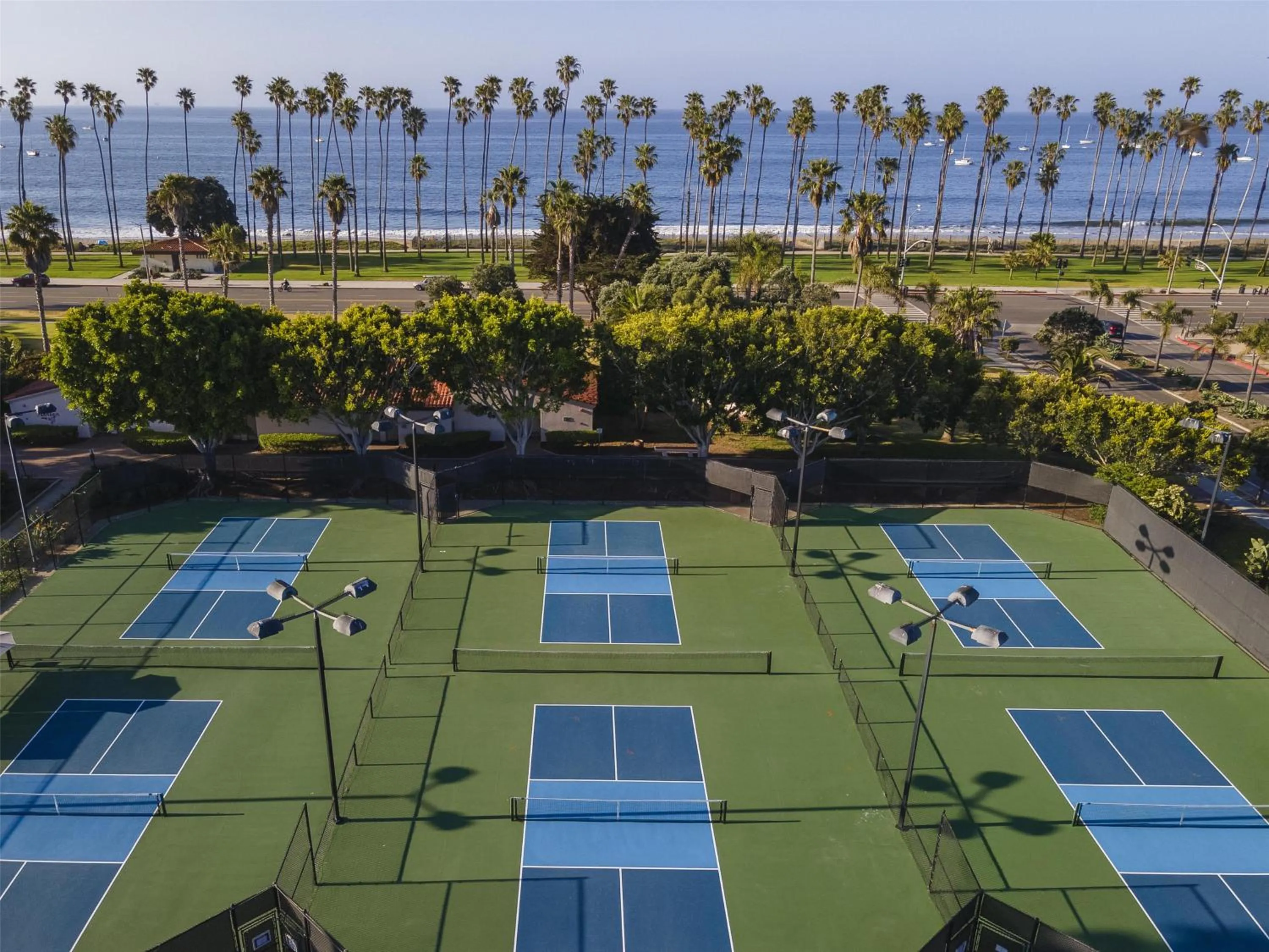 Beach in Hilton Santa Barbara Beachfront Resort