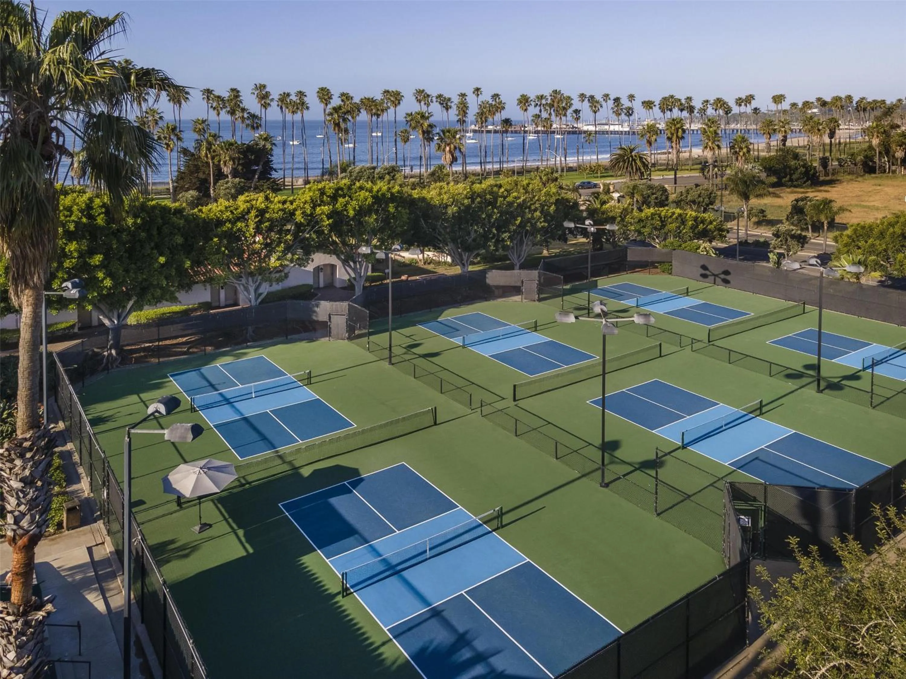Beach in Hilton Santa Barbara Beachfront Resort