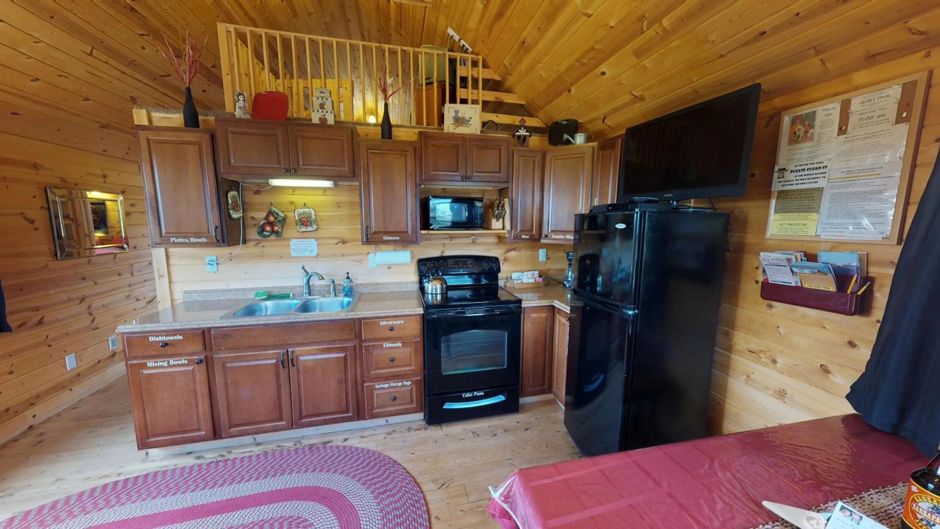 Kitchen or kitchenette in White Pine Cabin by Canyonlands Lodging