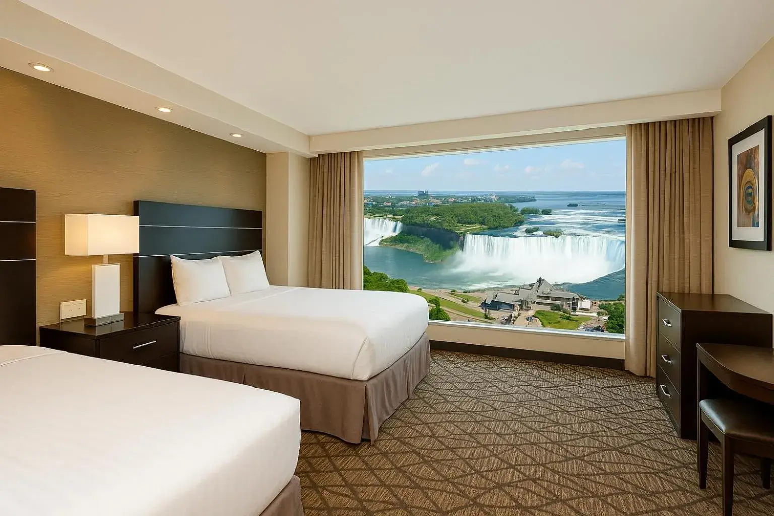Bed in Embassy Suites by Hilton Niagara Falls/ Fallsview Bed in Embassy Suites by Hilton Niagara Falls/ Fallsview
