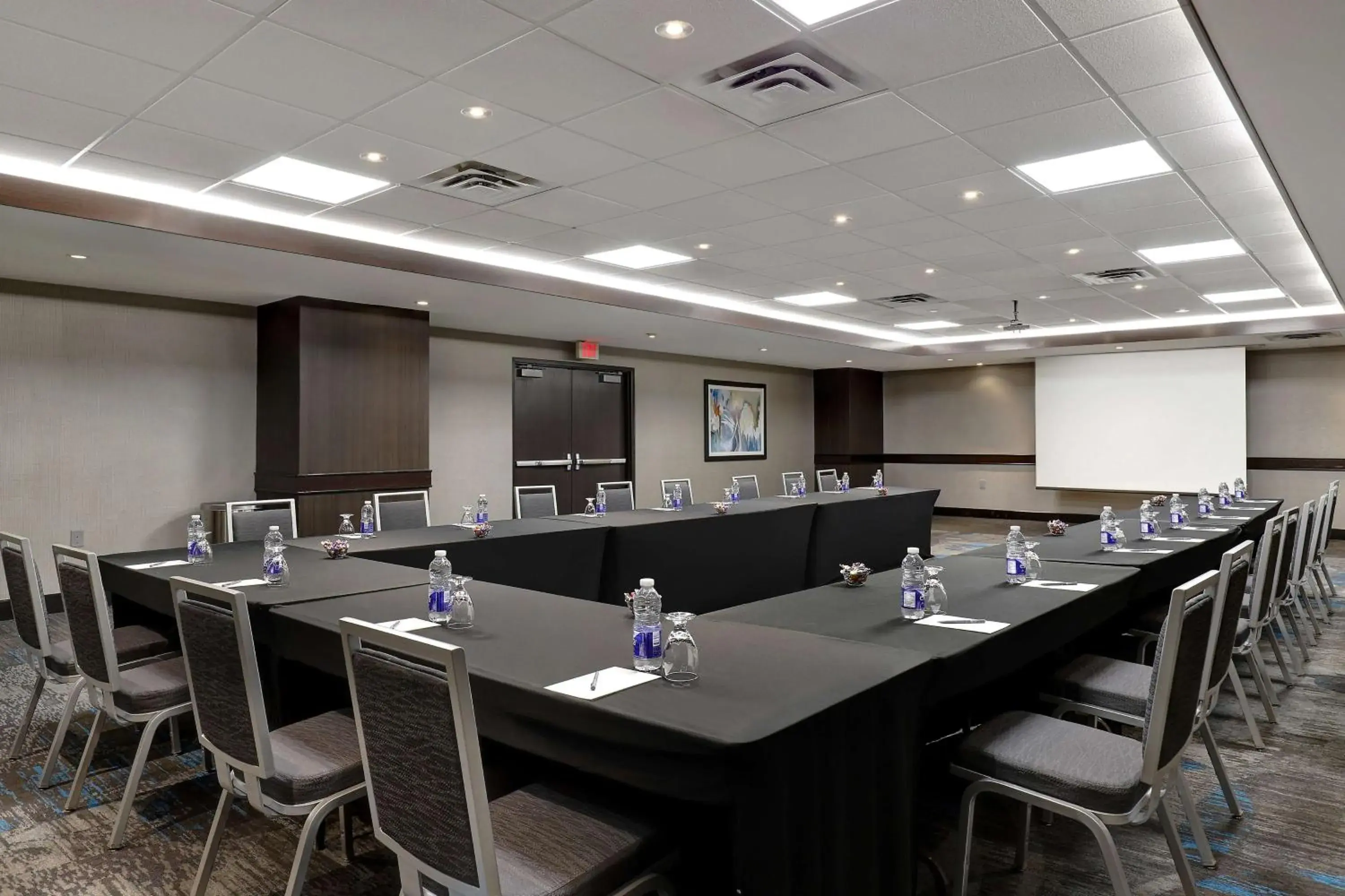Meeting/conference room in Embassy Suites by Hilton Niagara Falls/ Fallsview Meeting/conference room in Embassy Suites by Hilton Niagara Falls/ Fallsview