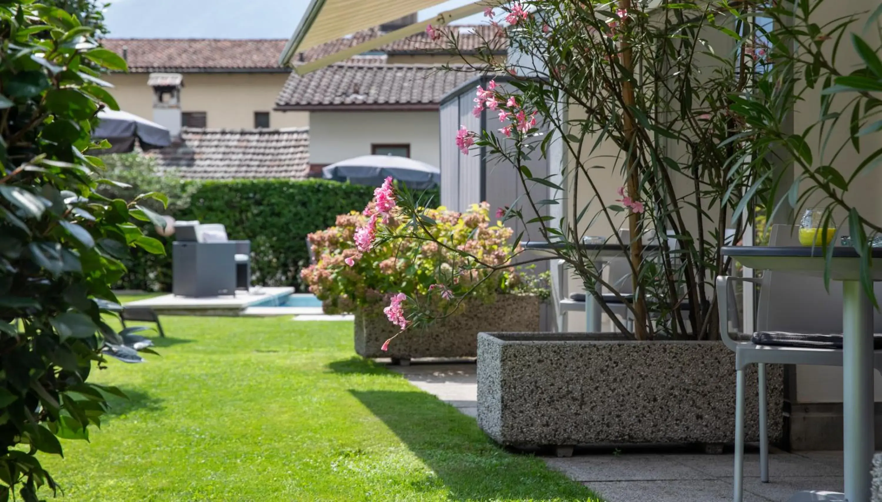 Property building in Smart-HOTEL MINUSIO, a Swiss Quality Hotel Property building in Smart-HOTEL MINUSIO, a Swiss Quality Hotel