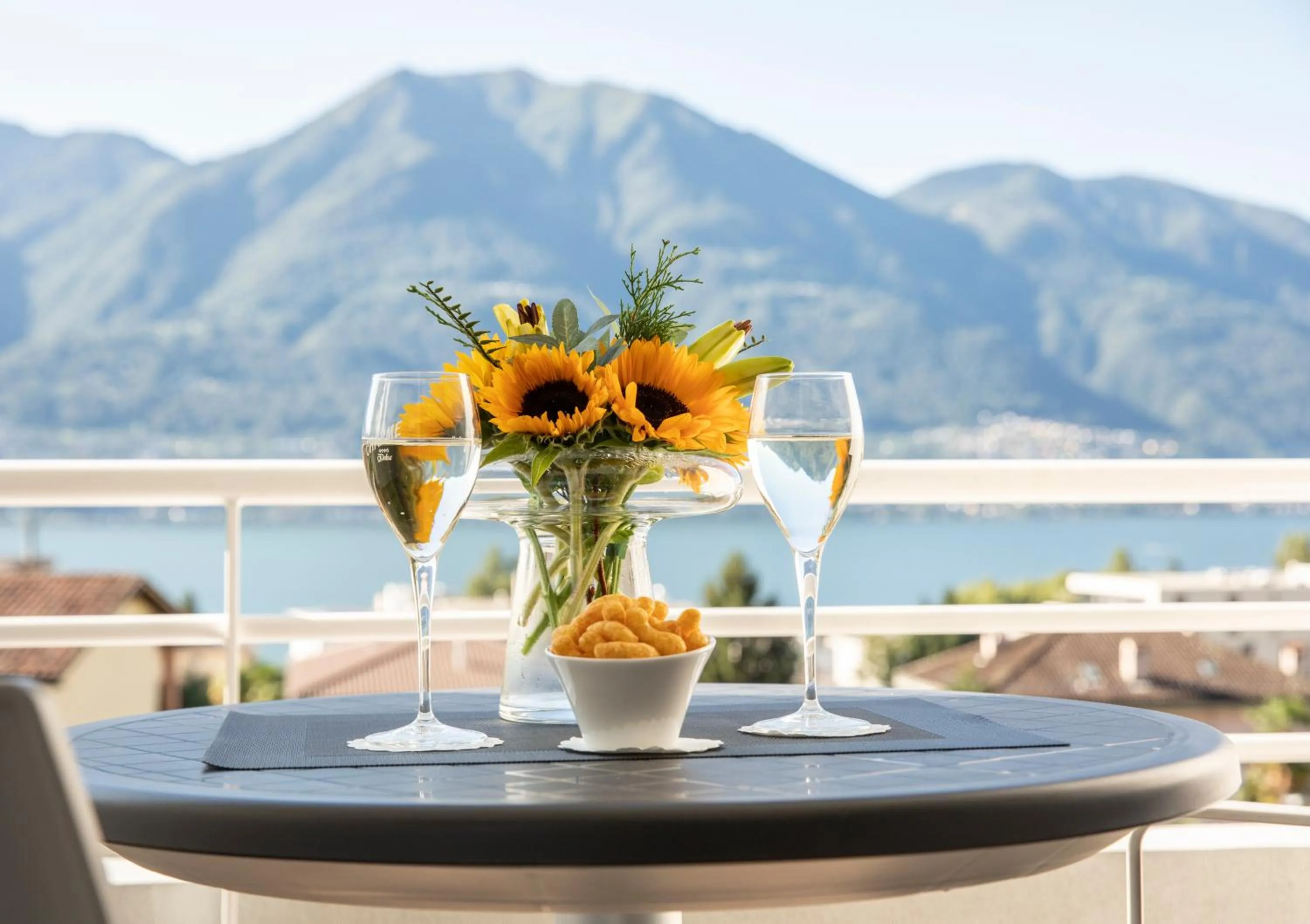 Property building in Smart-HOTEL MINUSIO, a Swiss Quality Hotel