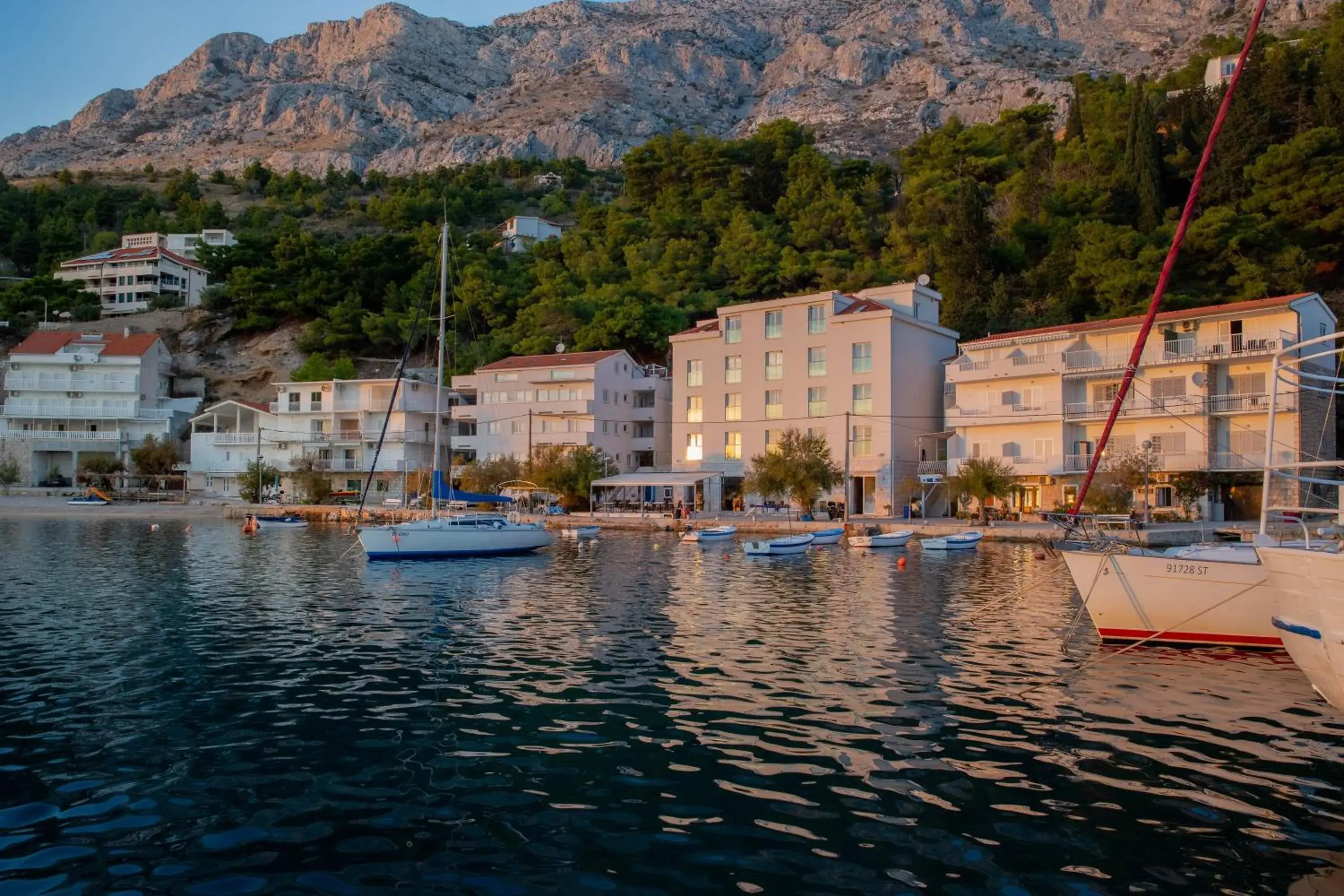 Property building in Hotel Pleter Property building in Hotel Pleter