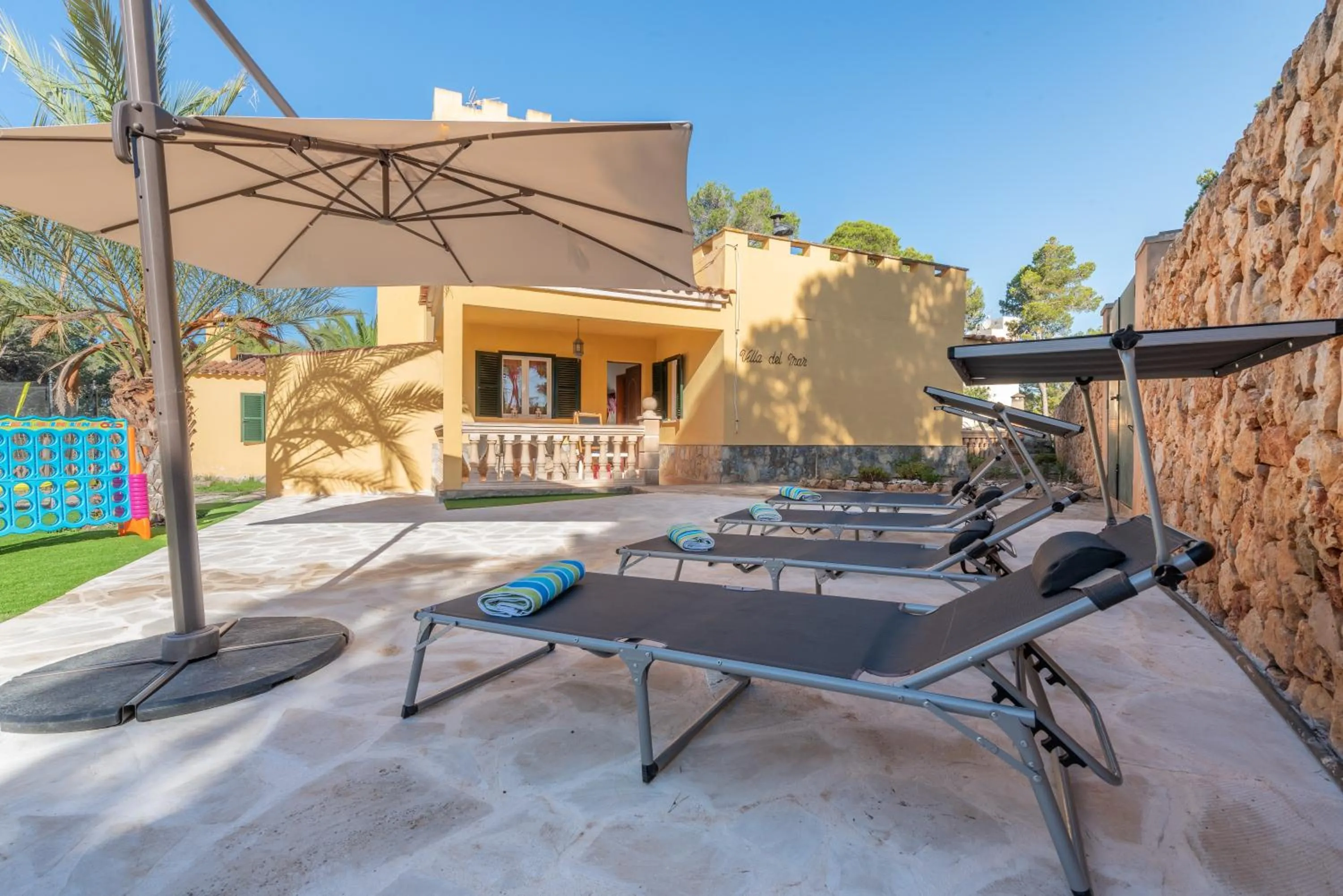 Property building in Villa Del Mar Mondrago