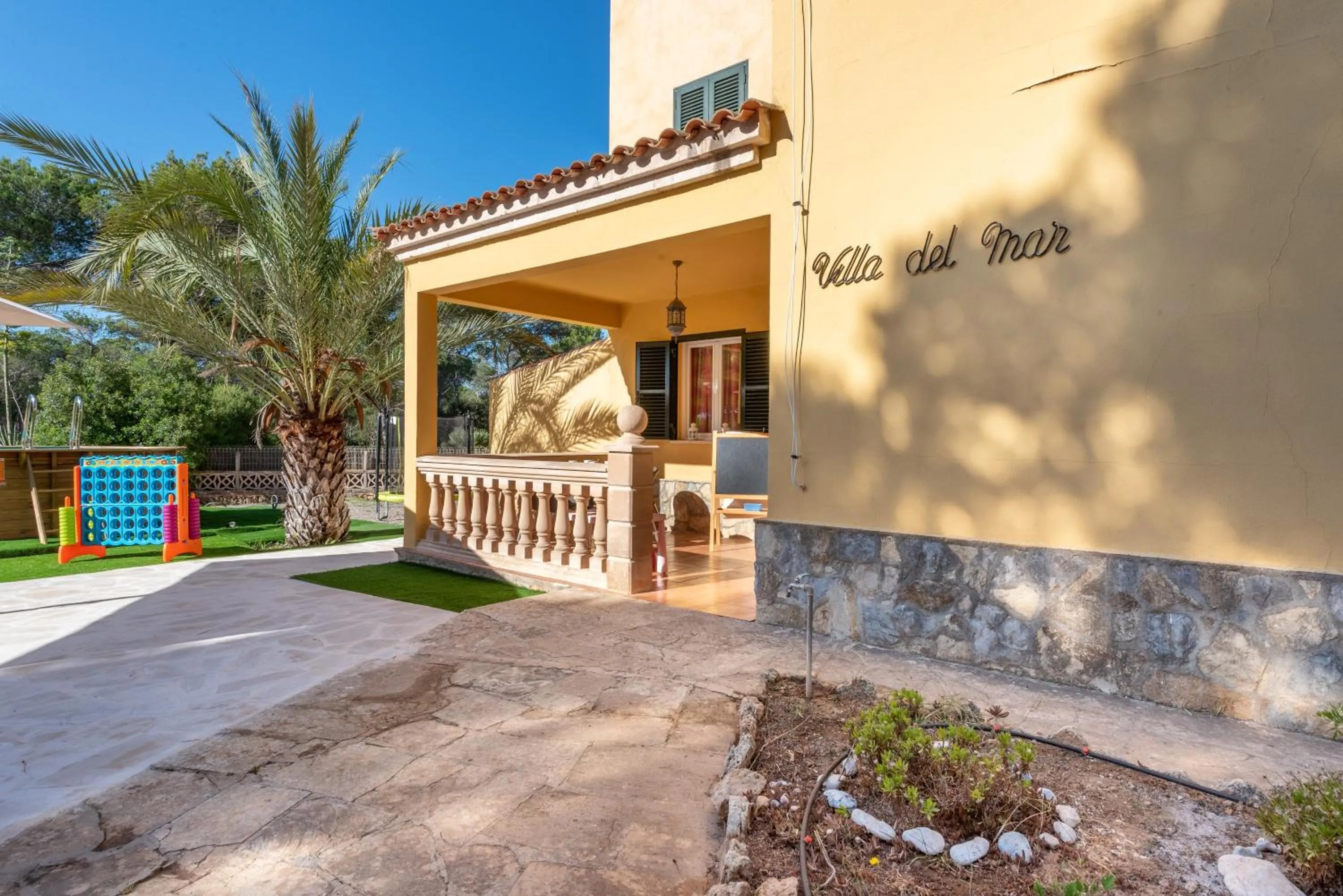 Property building in Villa Del Mar Mondrago