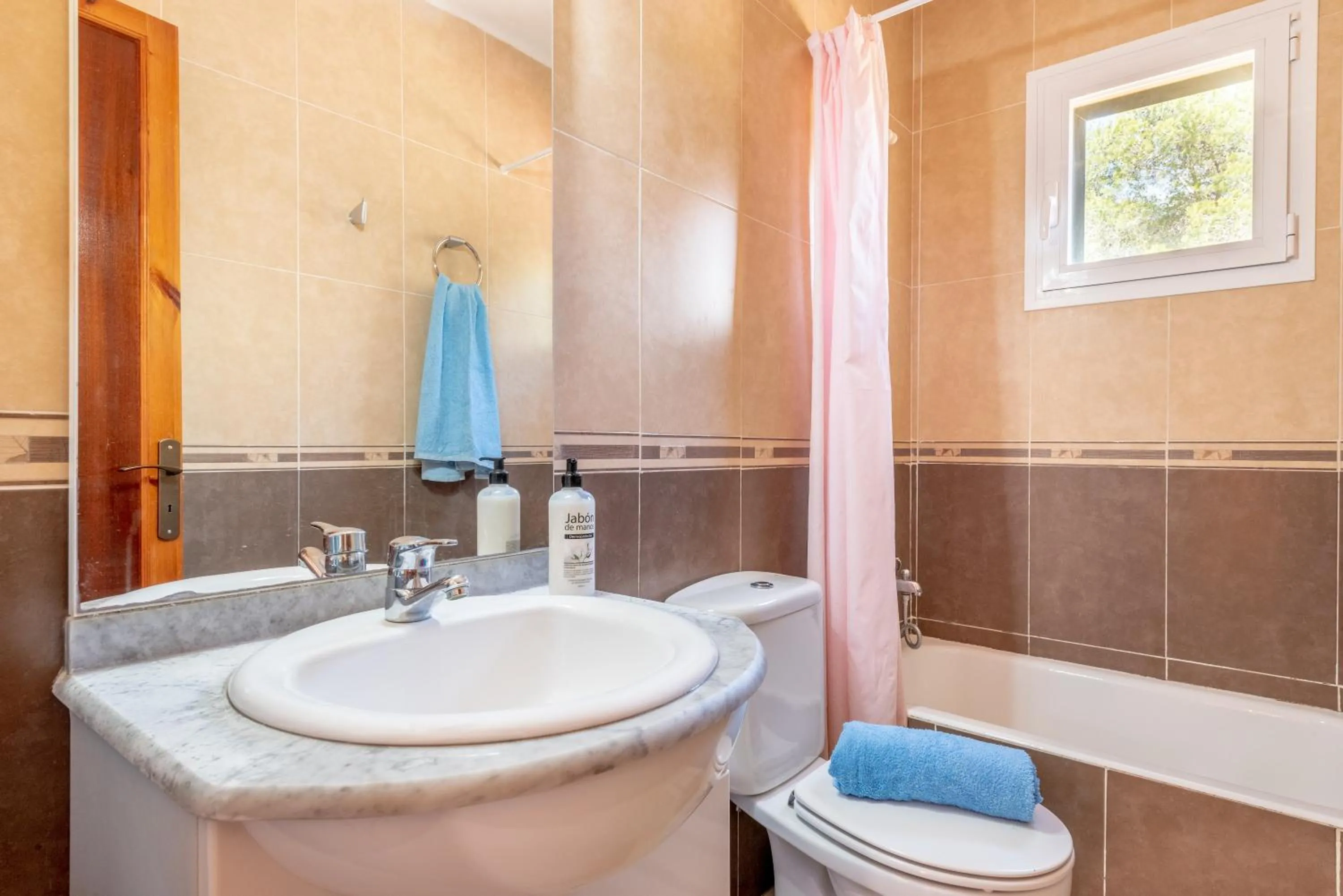 Bathroom in Villa Del Mar Mondrago