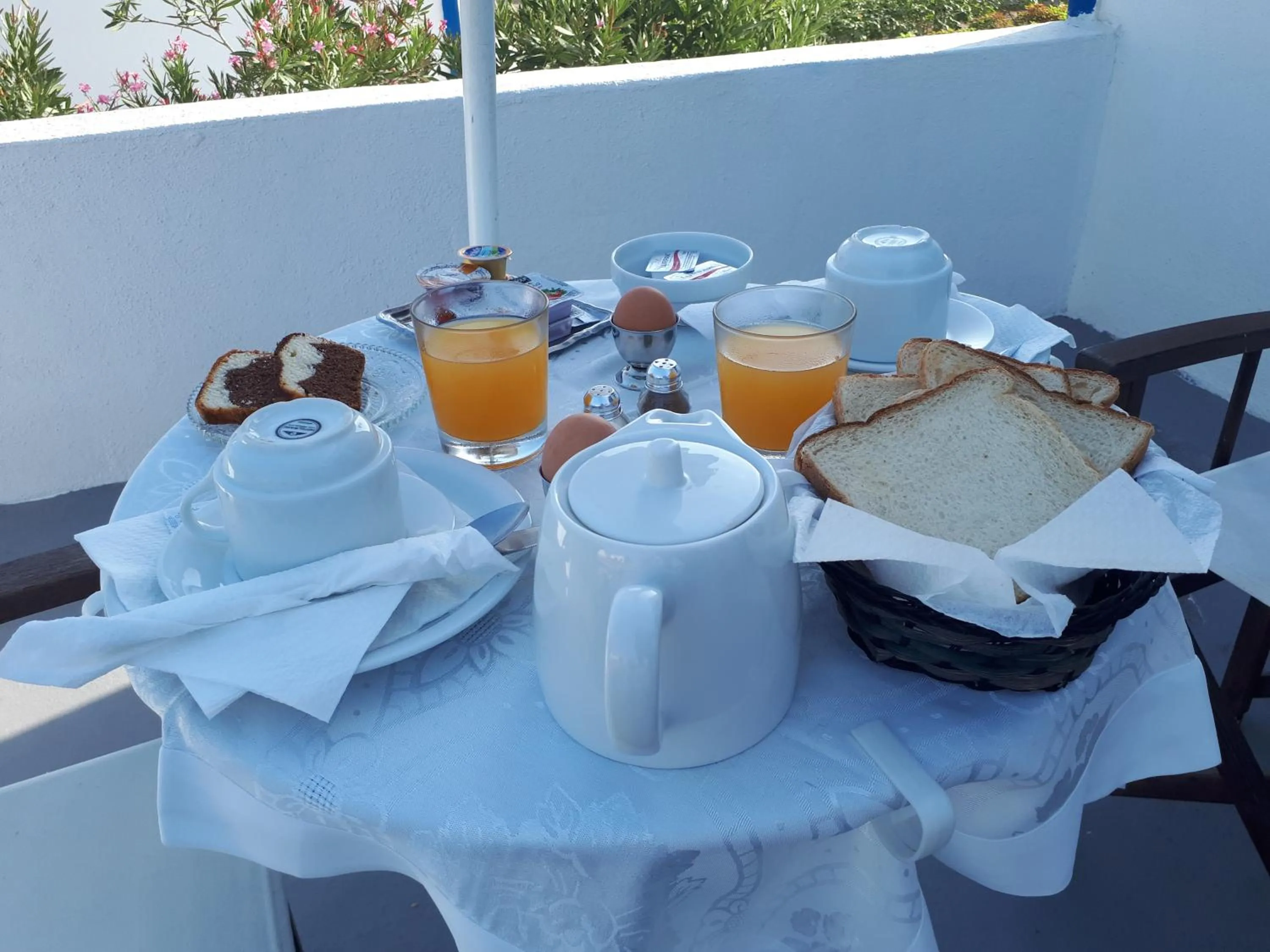 Day in Hotel Paradisos Oia