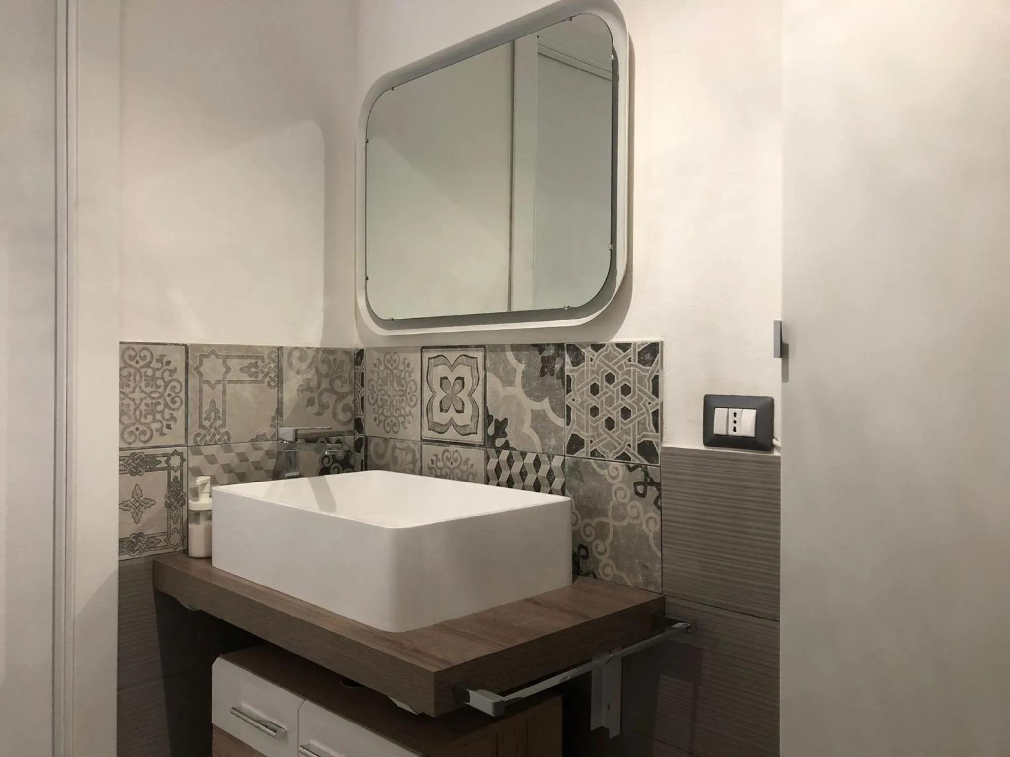 Bathroom in La Gemma di Ortigia