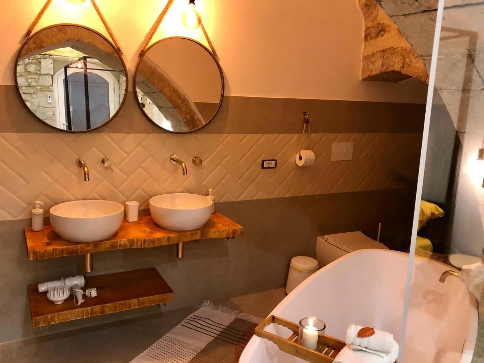 Bathroom in La Gemma di Ortigia