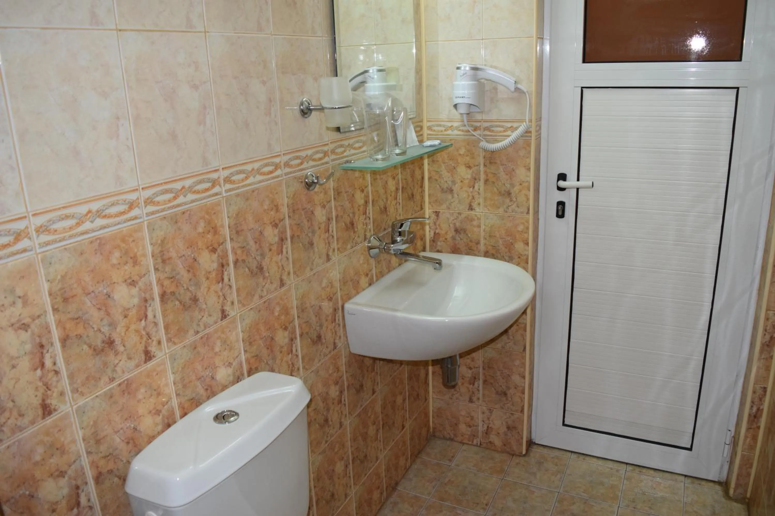 Shower in Family Hotel Chris