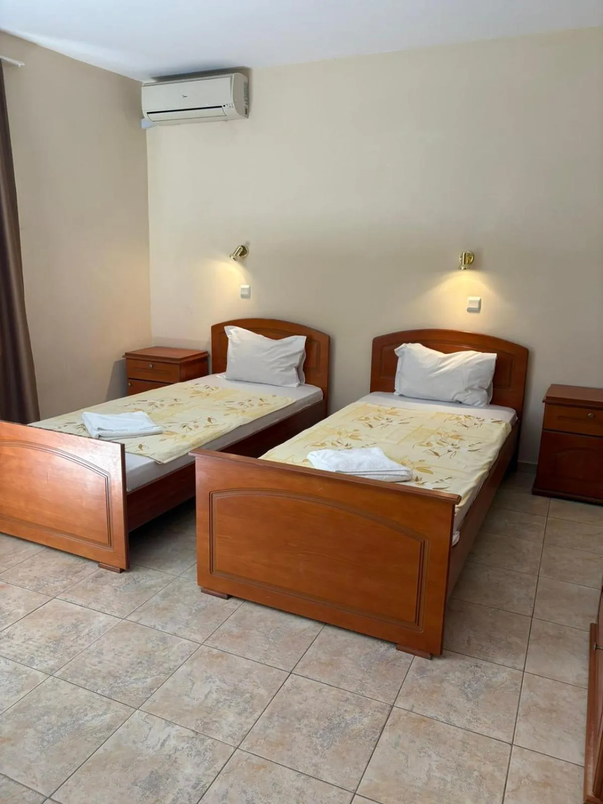 Bed in Family Hotel Chris