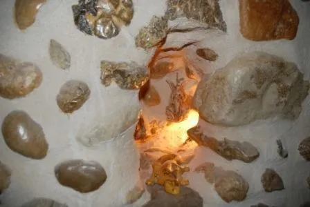 Decorative detail in Mas des Armouriers