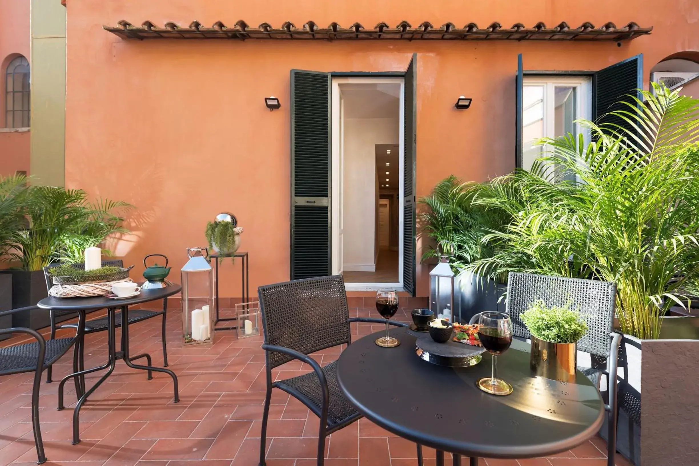 Property building in Navona Style Property building in Navona Style