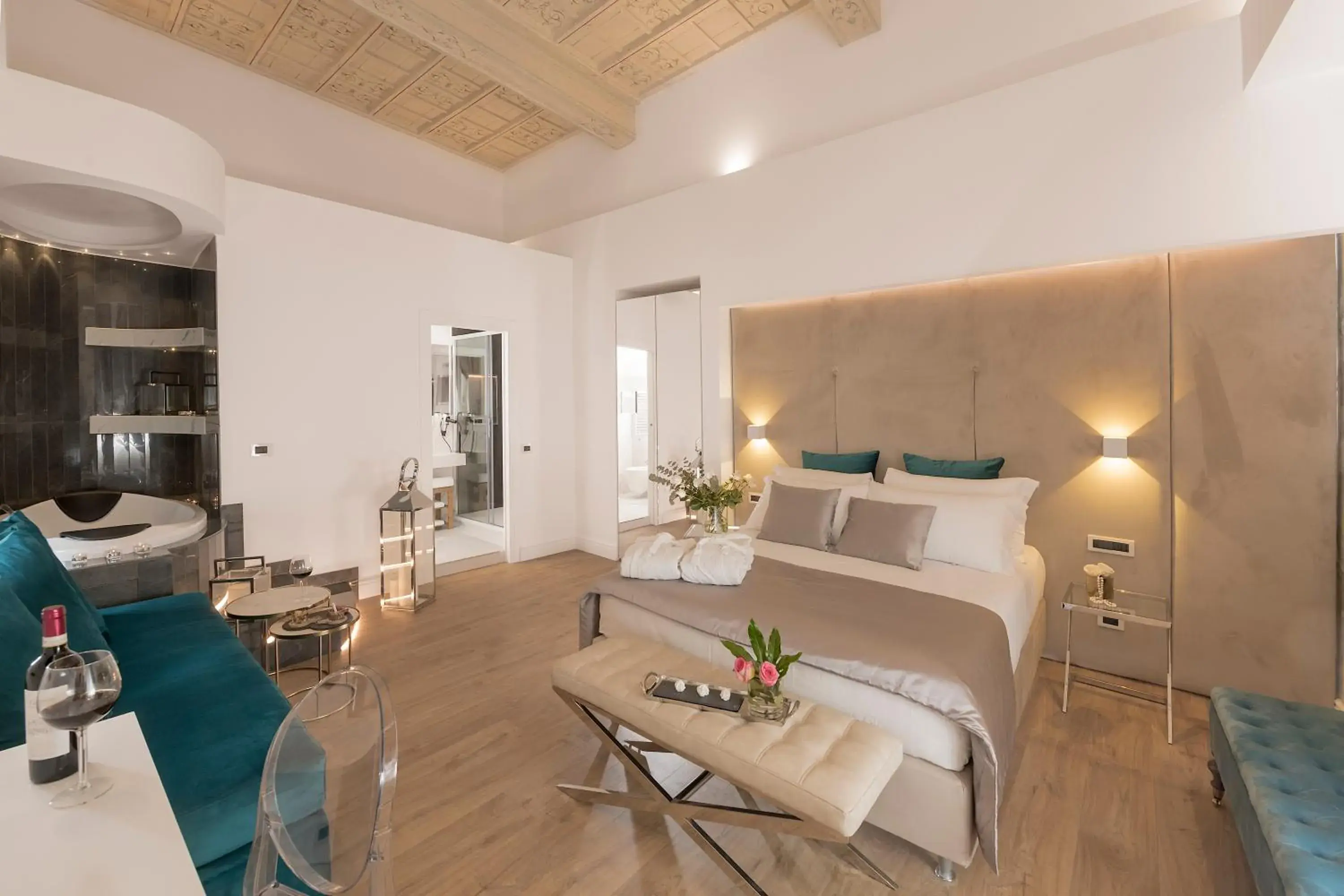 Photo of the whole room in Navona Style Photo of the whole room in Navona Style