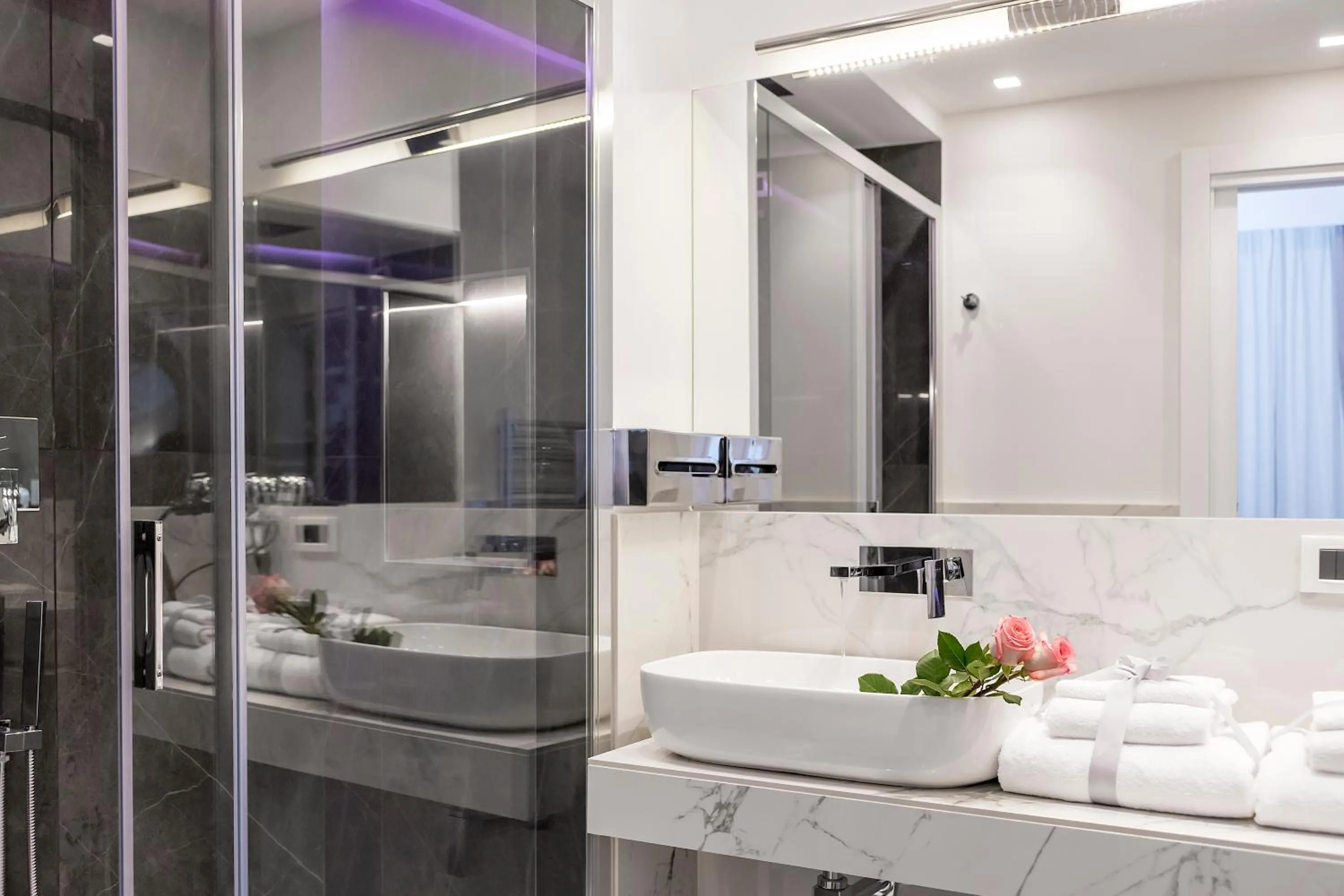 Bathroom in Navona Style