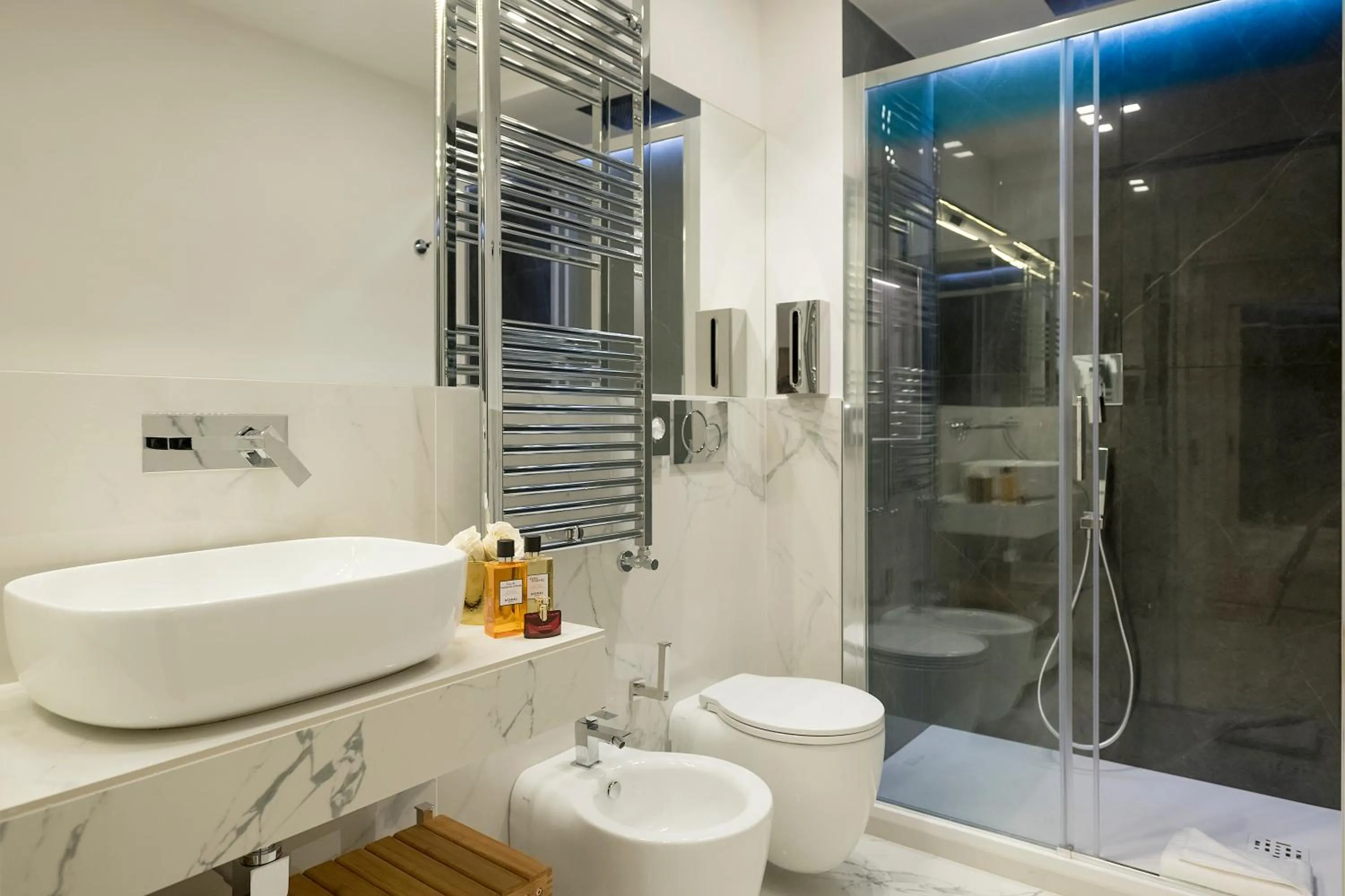 Bathroom in Navona Style