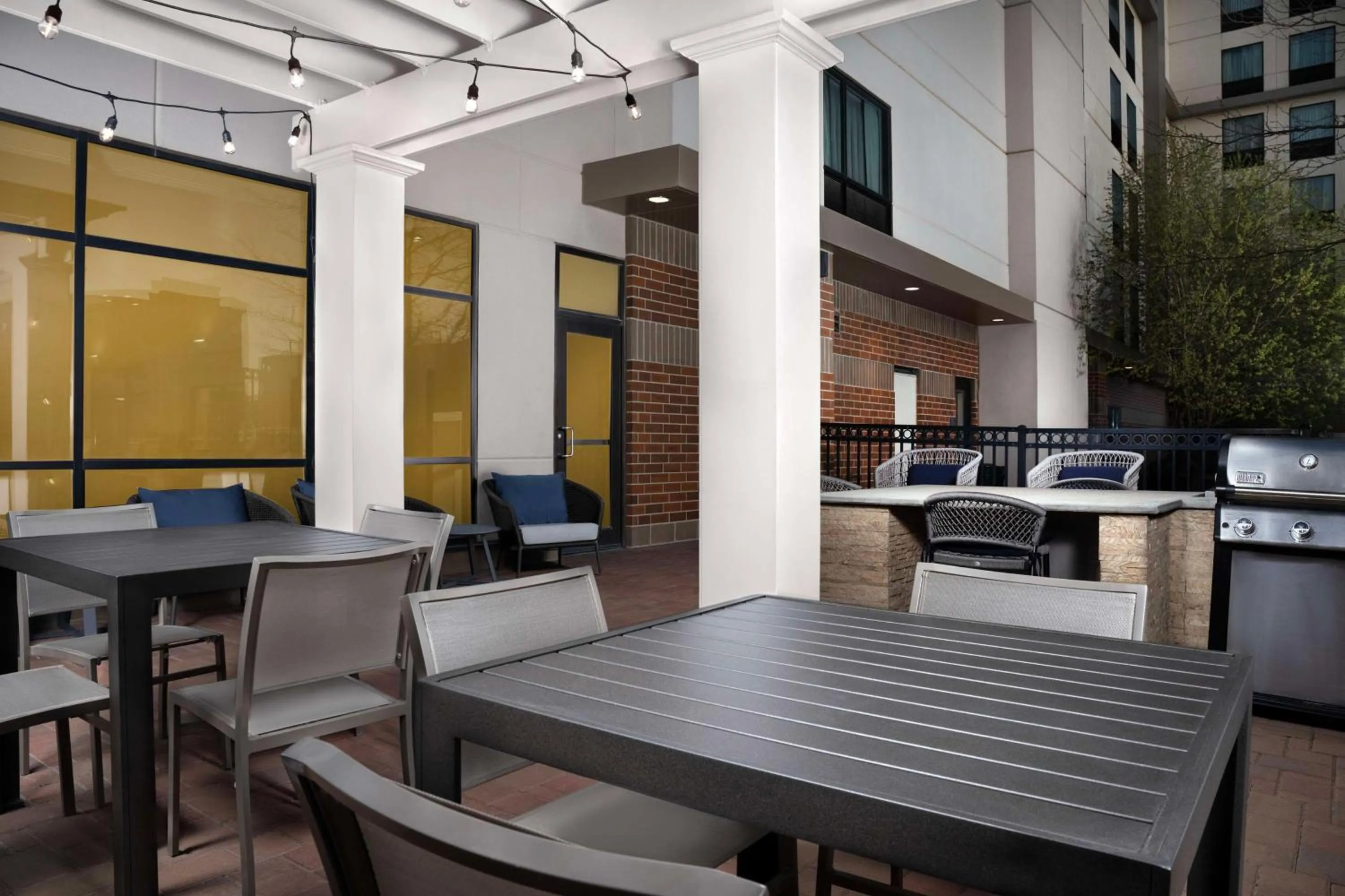 Patio in Homewood Suites by Hilton Omaha - Downtown