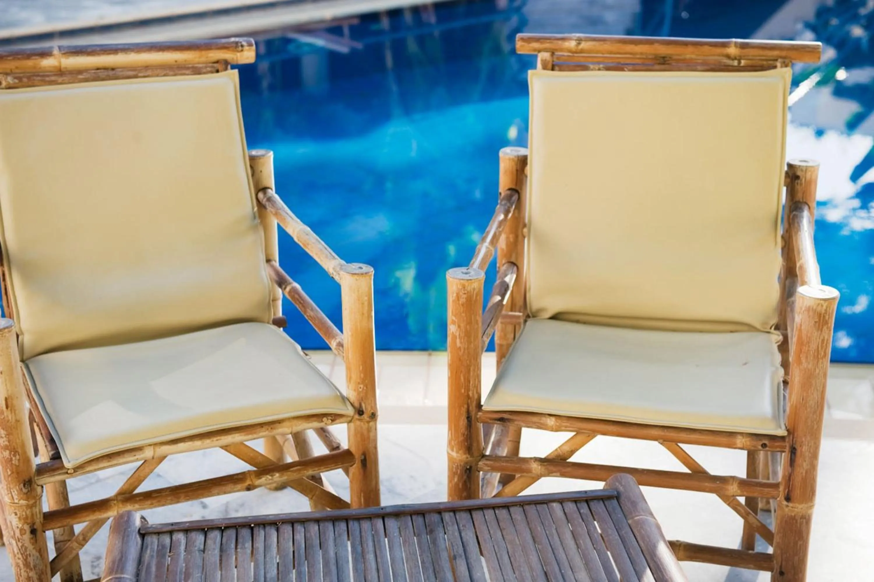 Swimming pool in Forum Suites