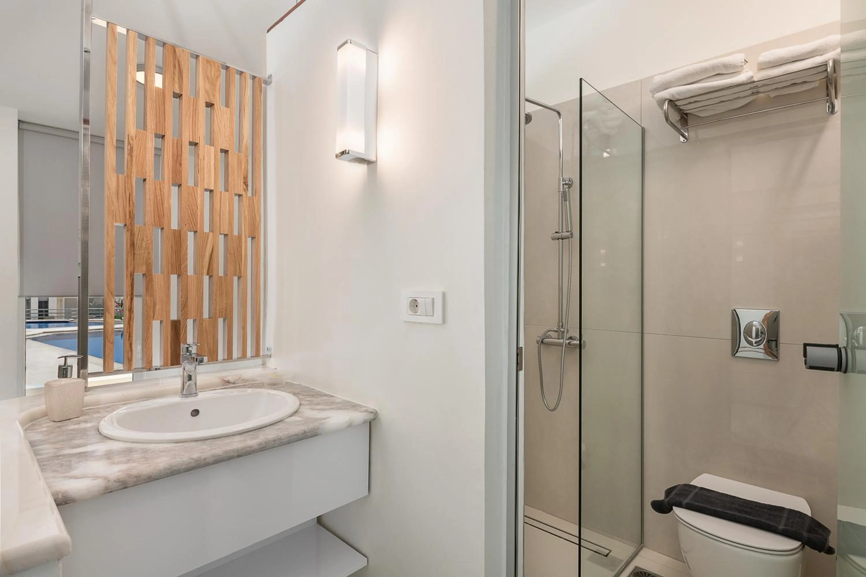 Bathroom in Forum Suites