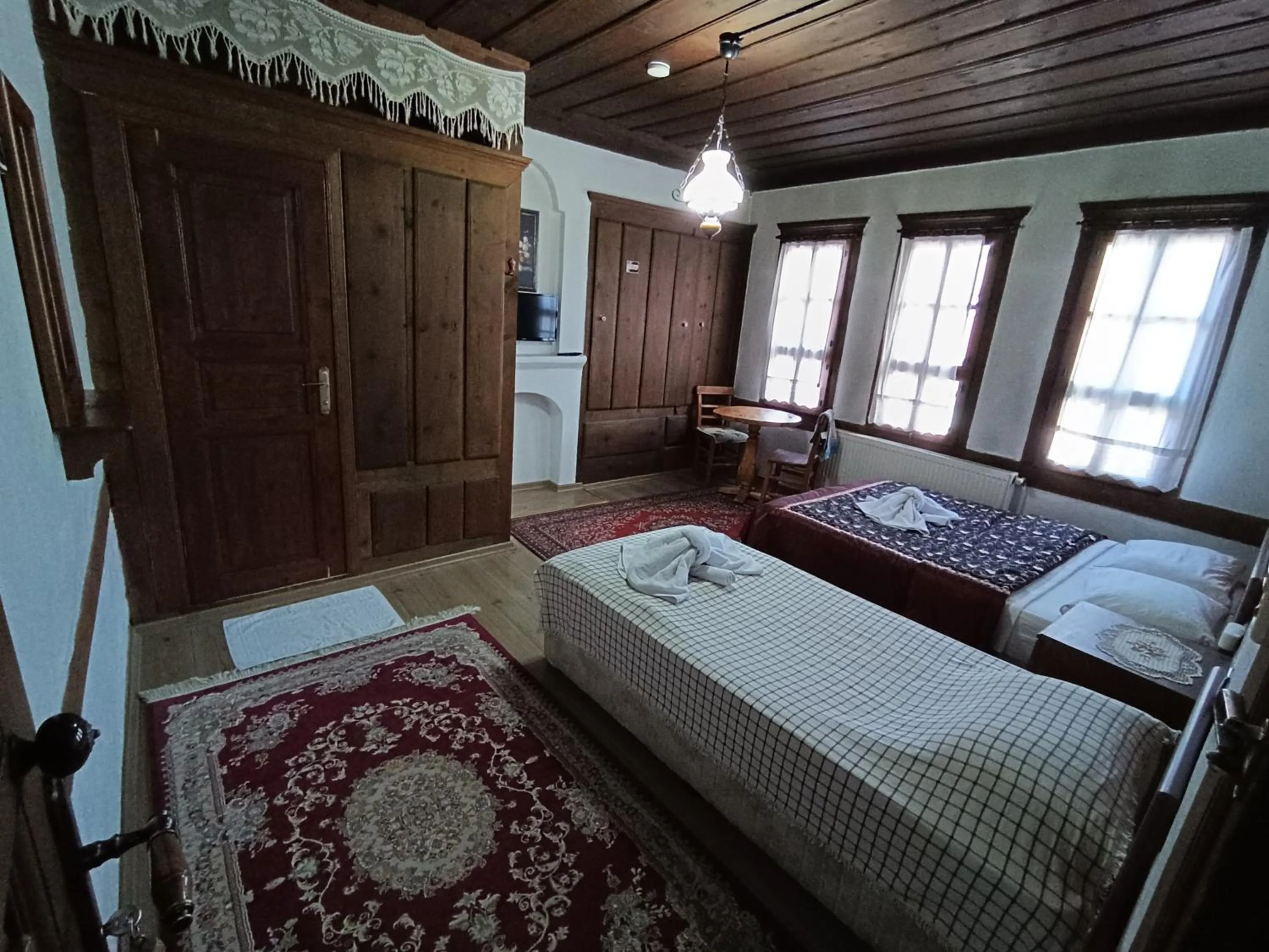 Photo of the whole room, Bed in Arifbey Konak Hotel