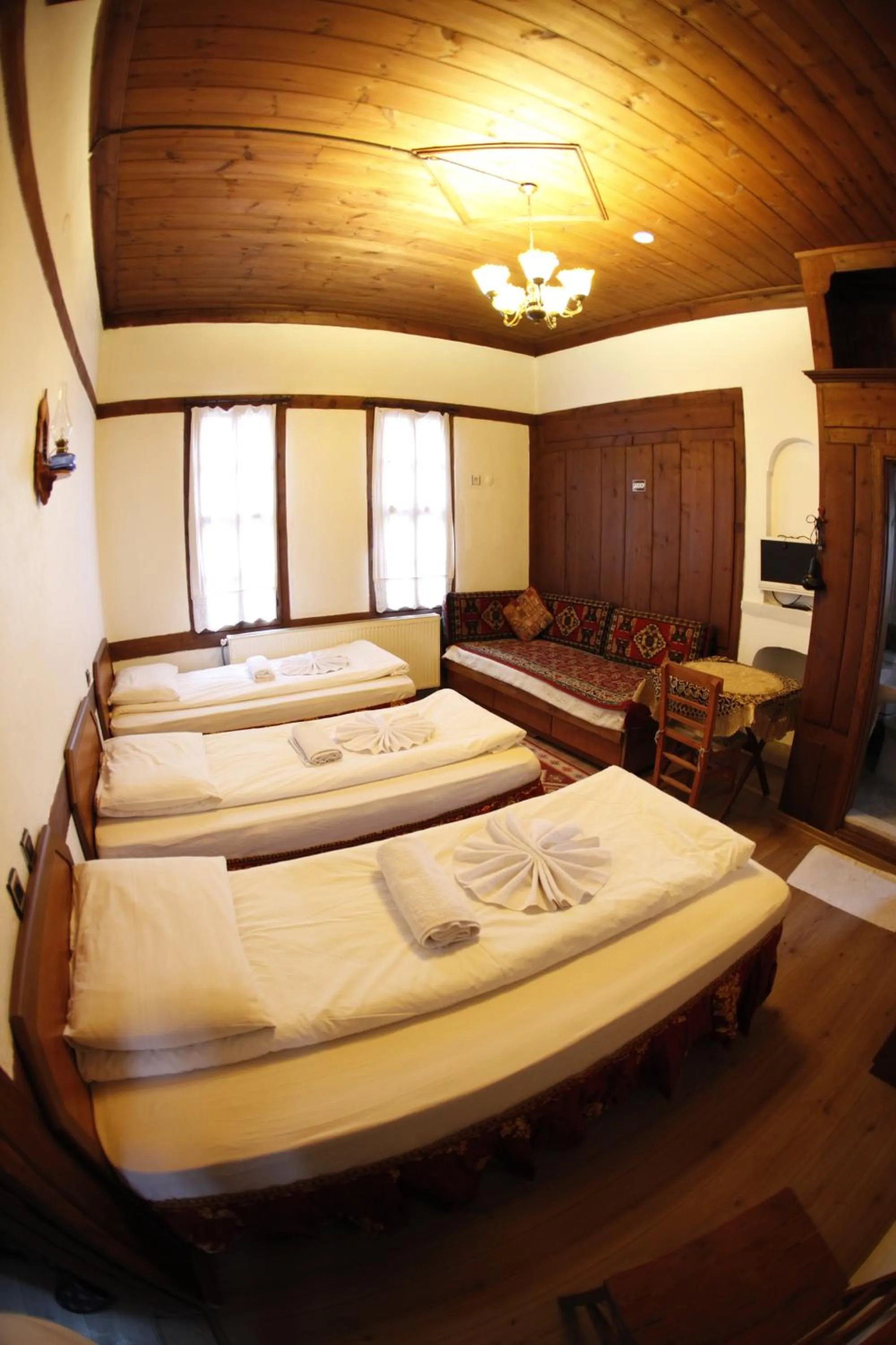 Bed in Arifbey Konak Hotel