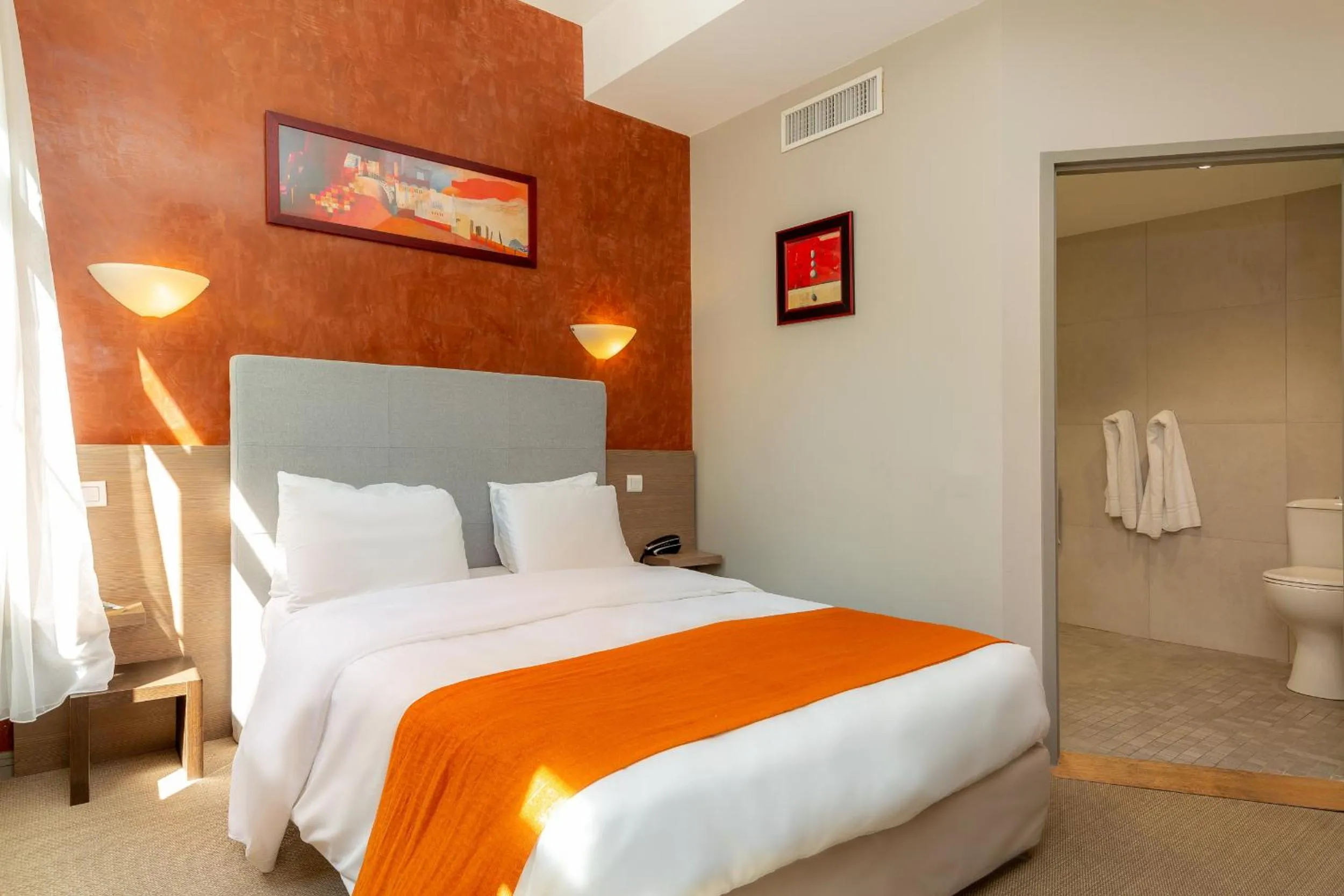 Bed in Kyriad Avignon - Palais des Papes