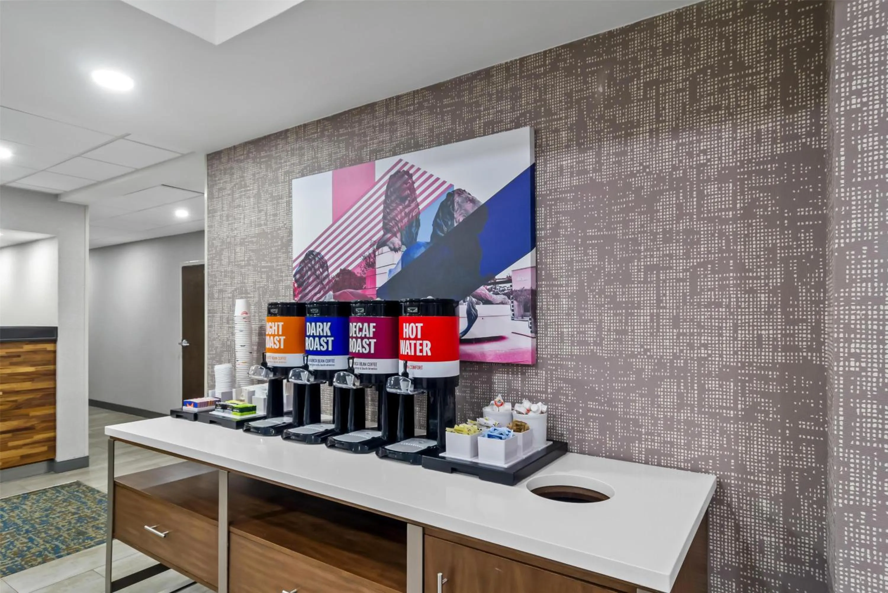 Dining area in Hampton Inn Jacksonville Ponte Vedra