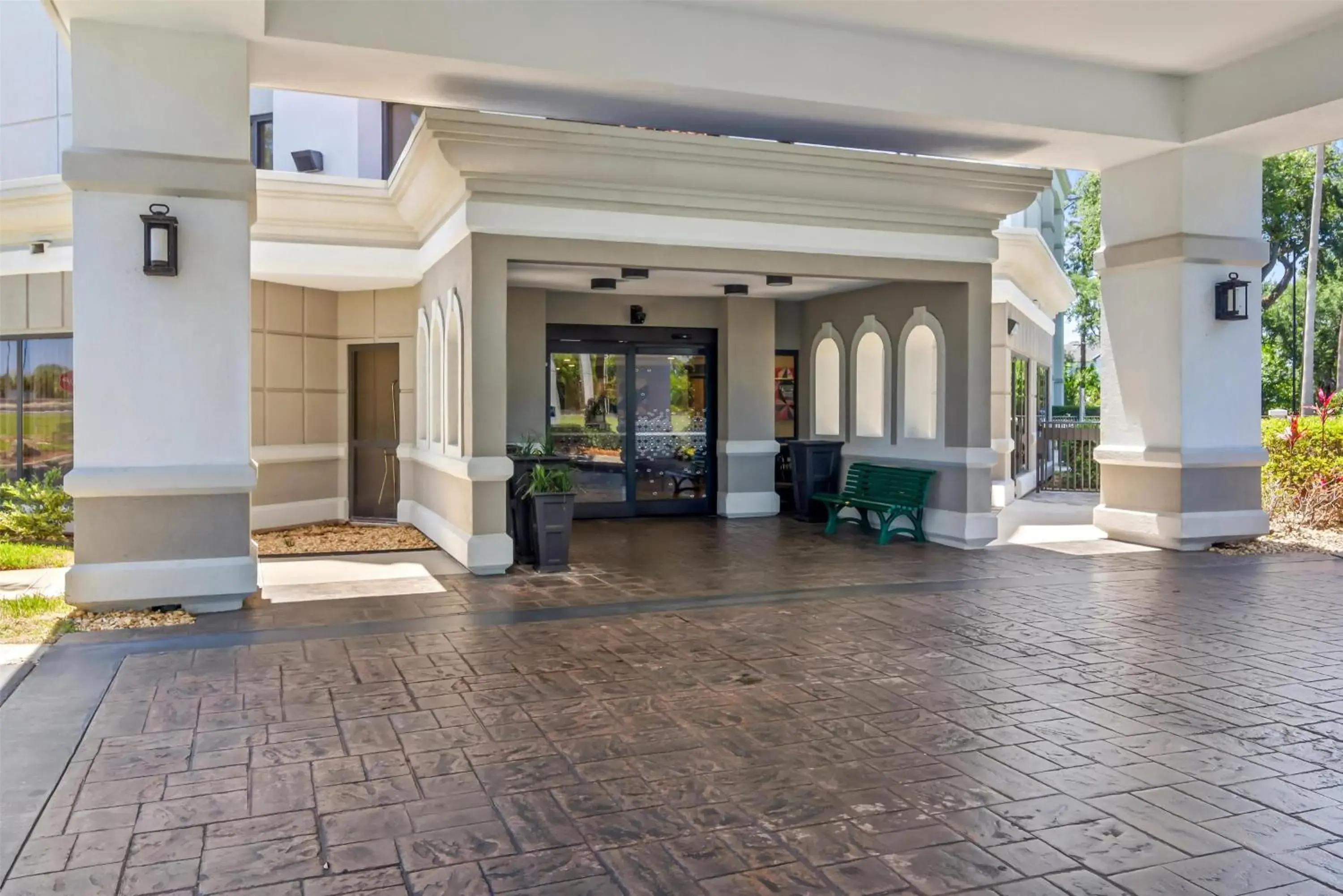 Property building in Hampton Inn Jacksonville Ponte Vedra Property building in Hampton Inn Jacksonville Ponte Vedra