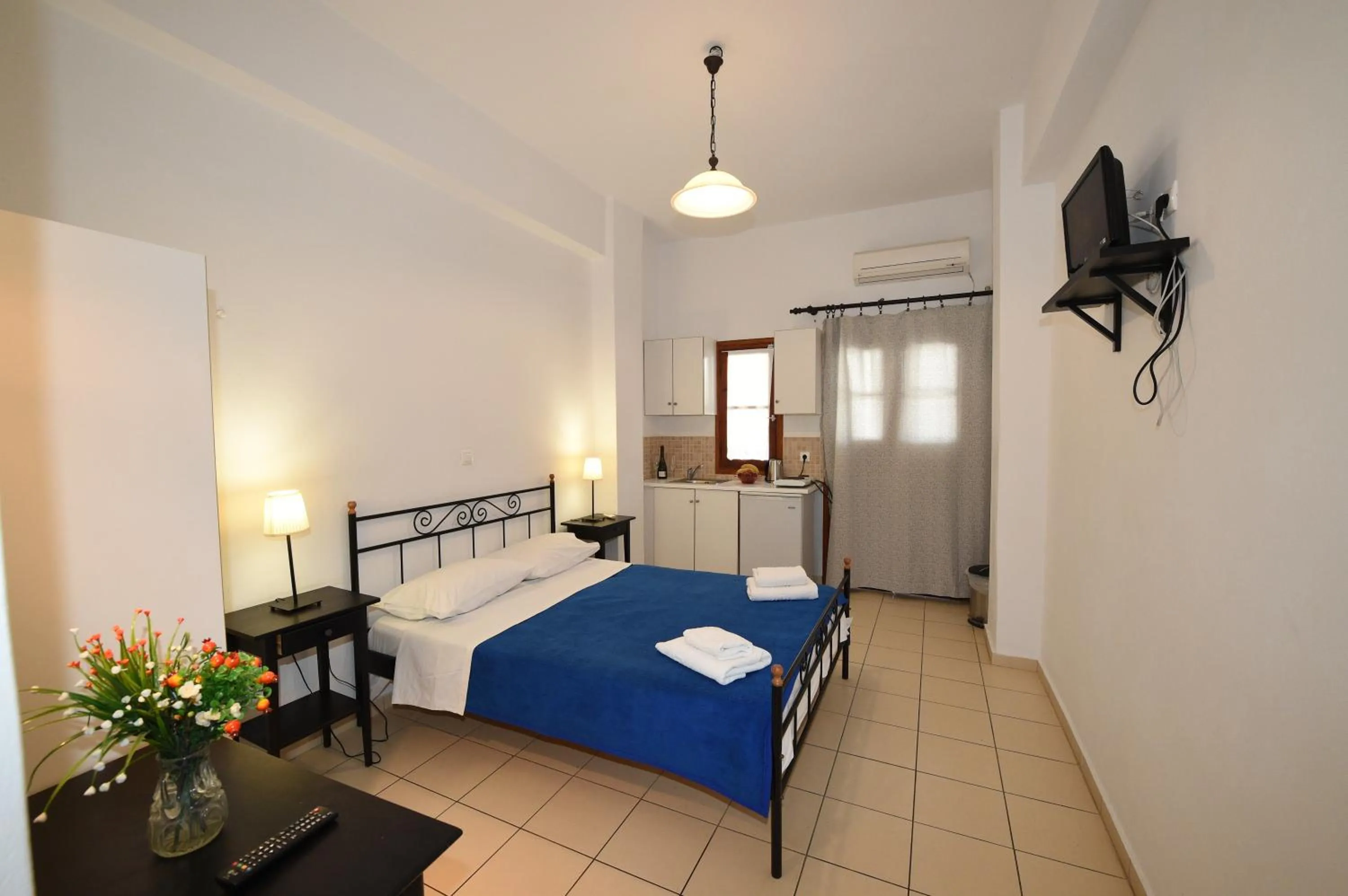 Bed in Sunflower ApartHotel