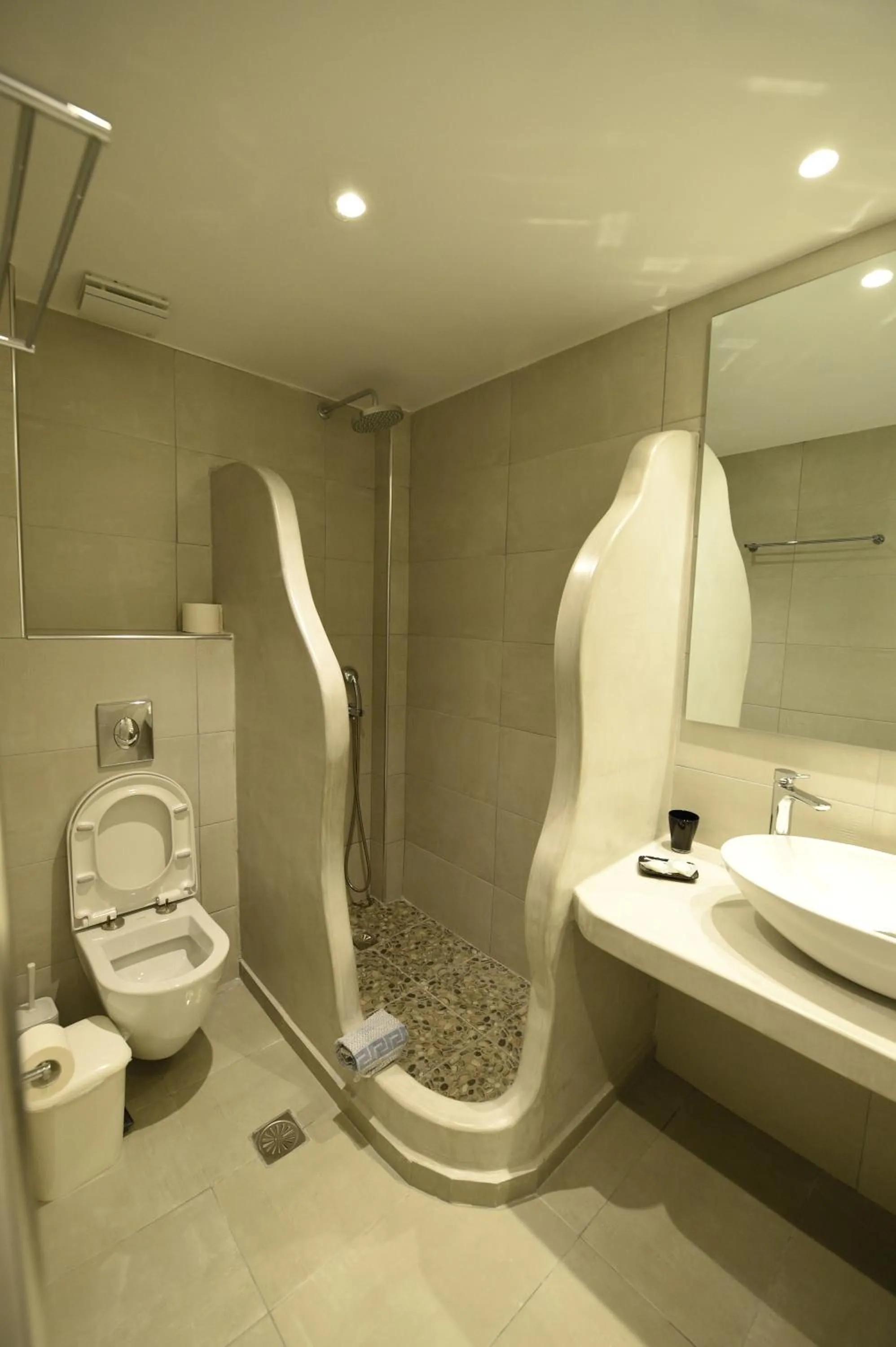 Bathroom in Sunflower ApartHotel