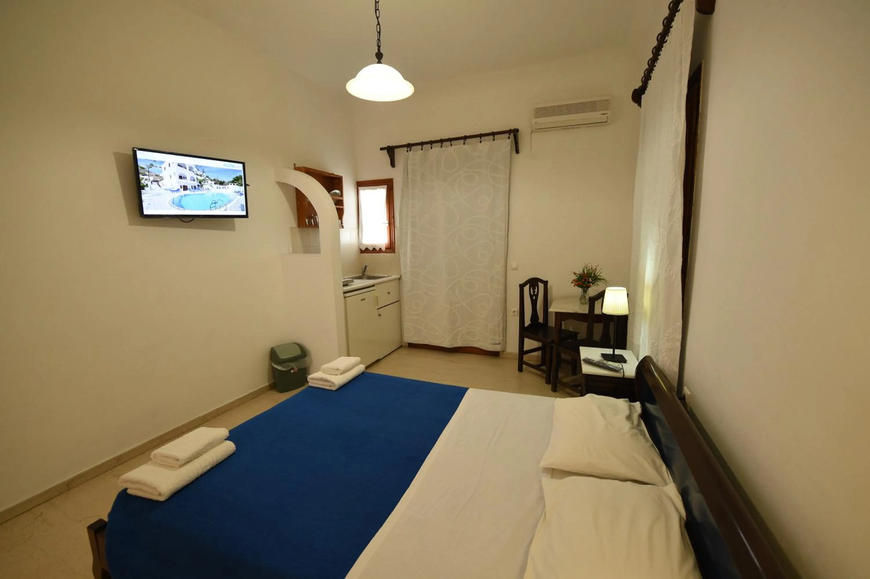 TV and multimedia, Bed in Sunflower ApartHotel