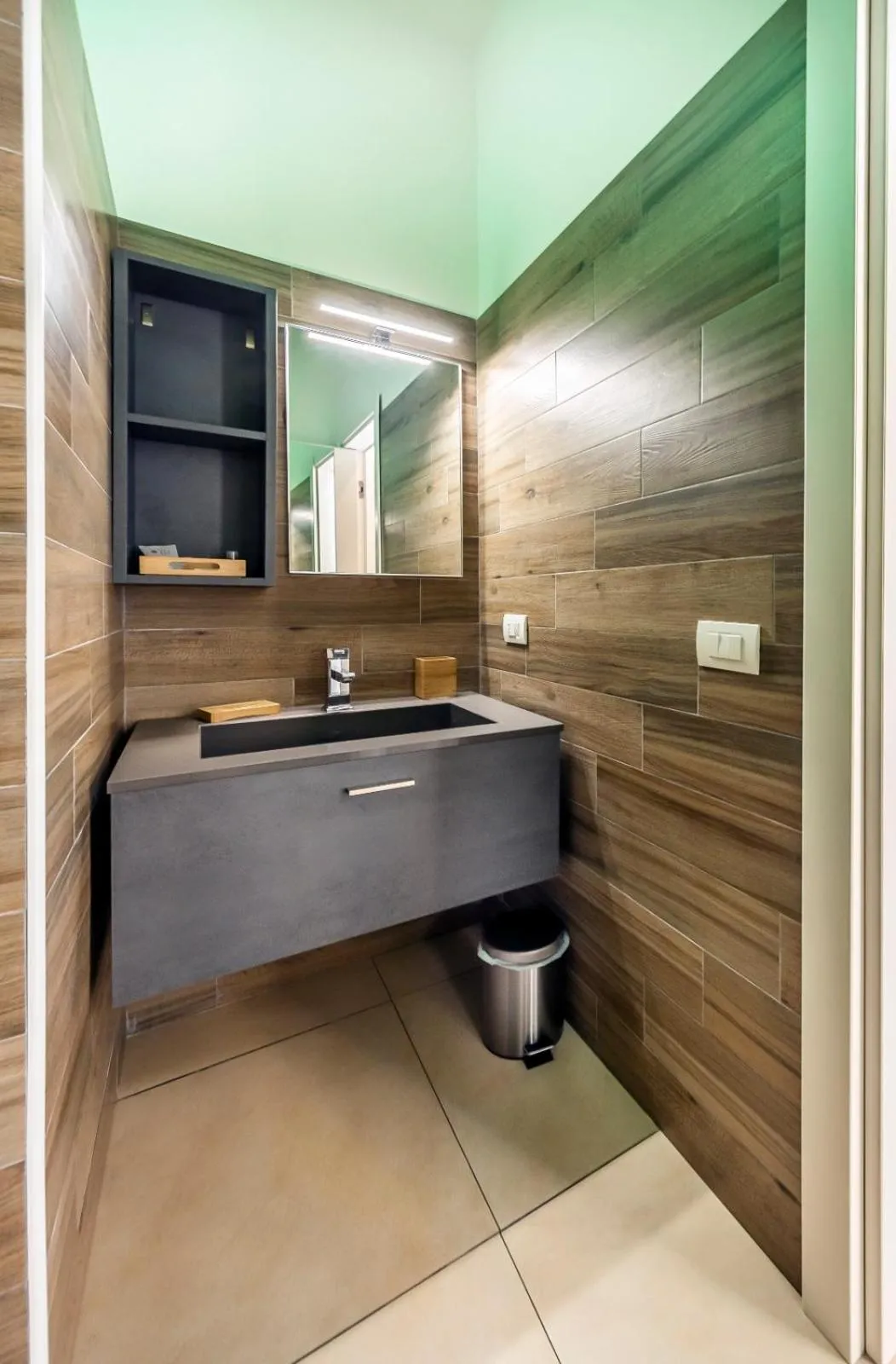 Bathroom in Napoli Squares Suites